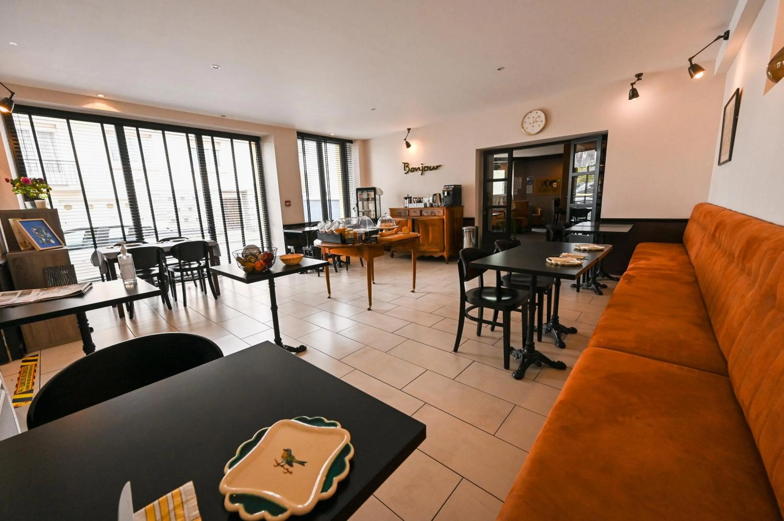 Breakfast in Anne De Bretagne