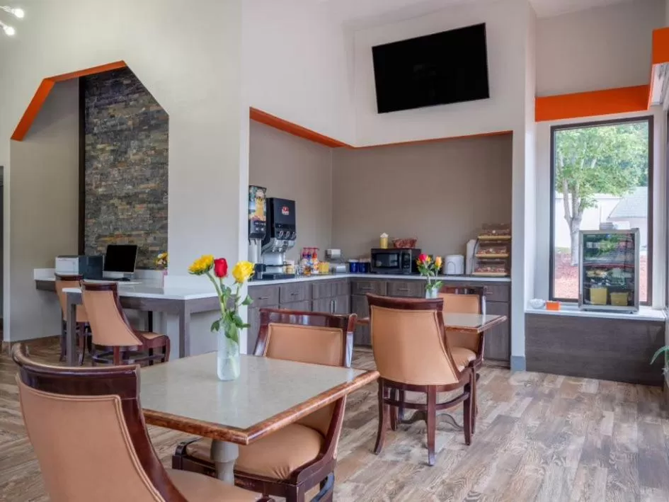 Days Inn by Wyndham Clemson