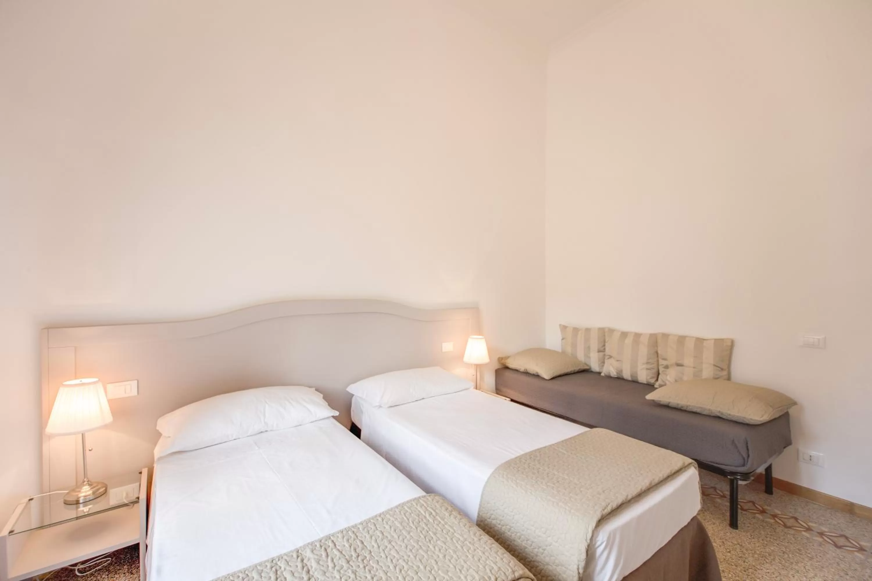 Photo of the whole room, Bed in Biancorèroma B&B