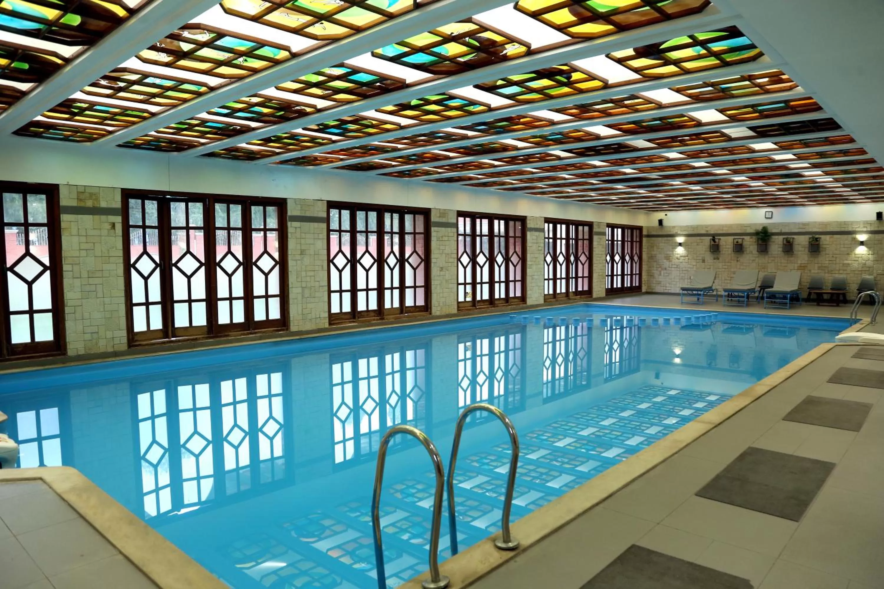 Swimming pool in Hotel AGC