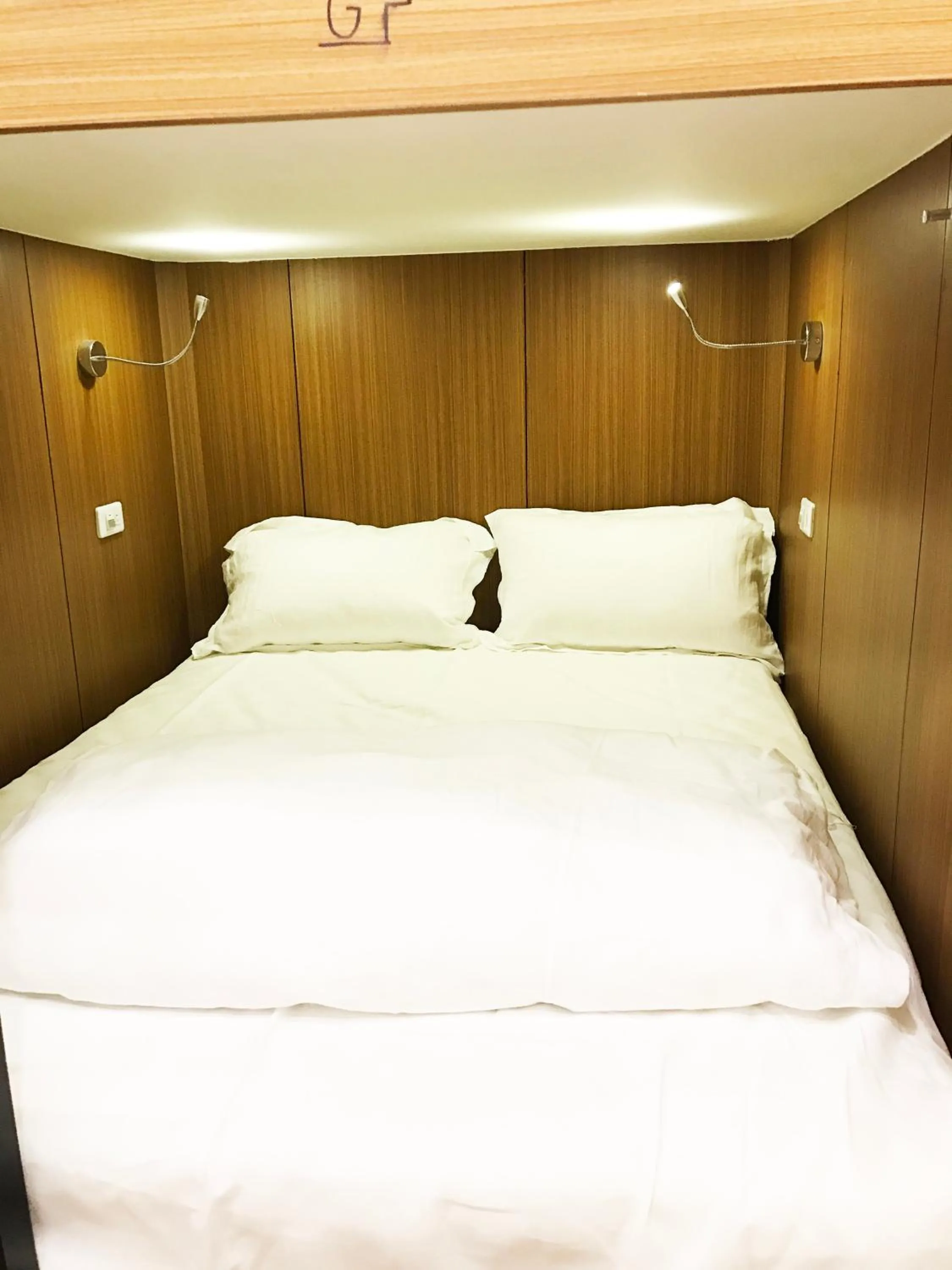 bunk bed, Bed in Master Chitow Hostel