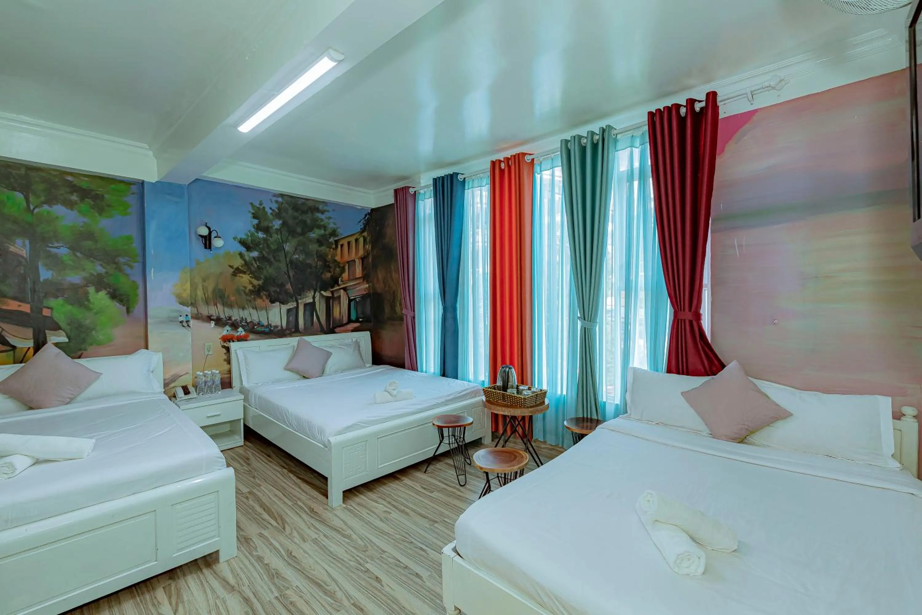 Ken's Backpackers Hotel