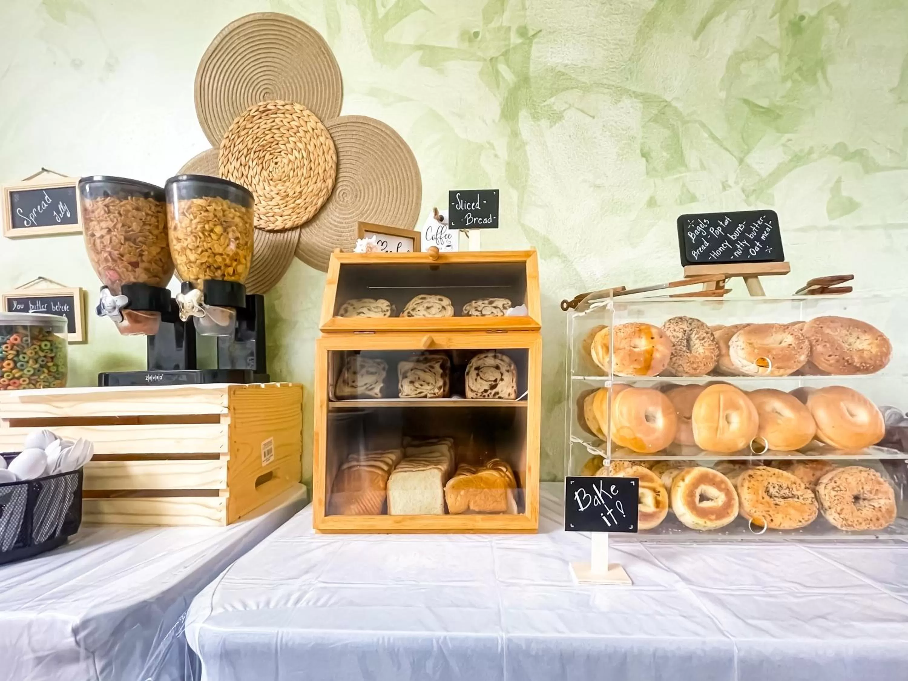 Breakfast in Hollywood Beach Hotels