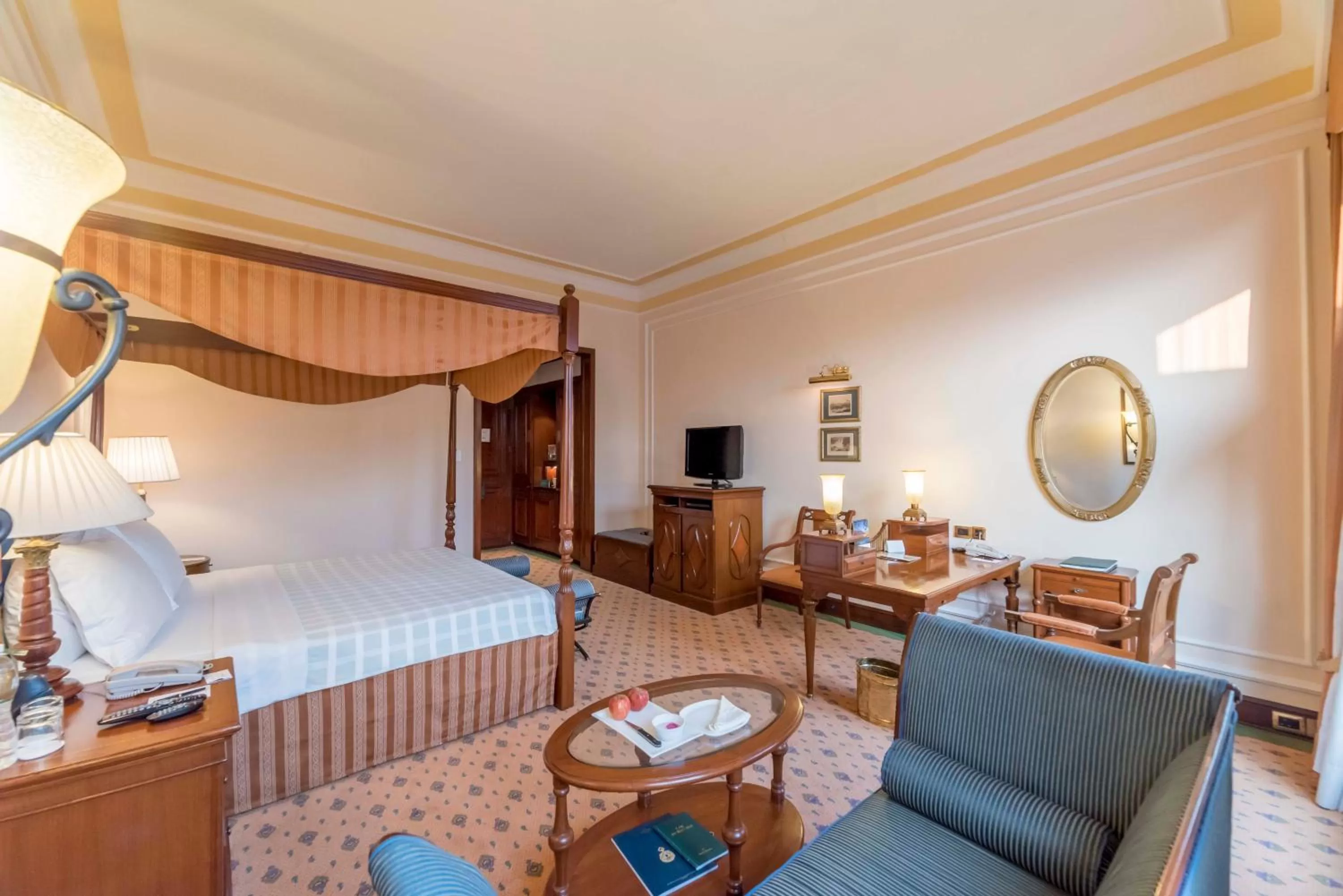 The Oberoi Grand Kolkata