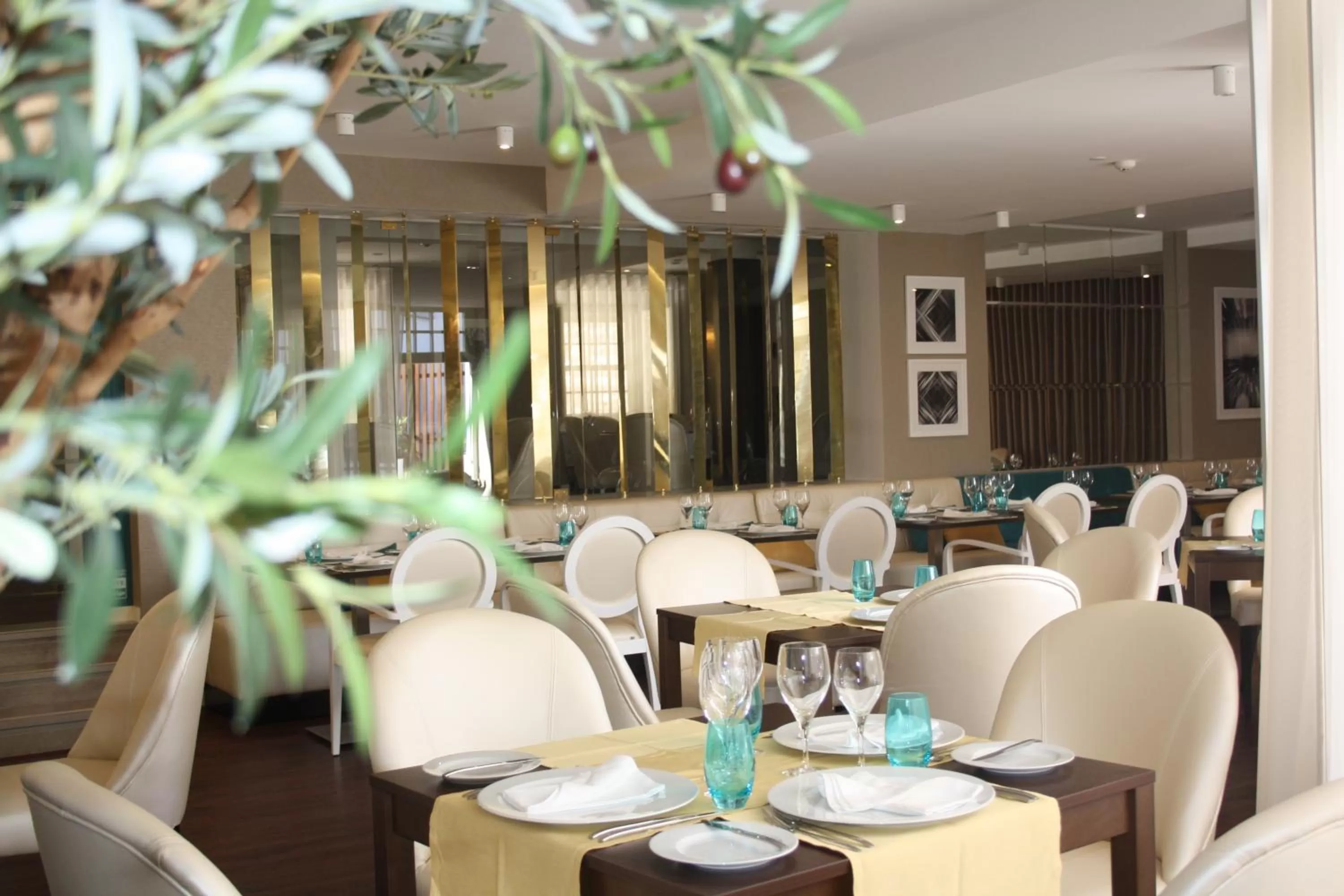 Restaurant/places to eat in Josefa D`Obidos Hotel