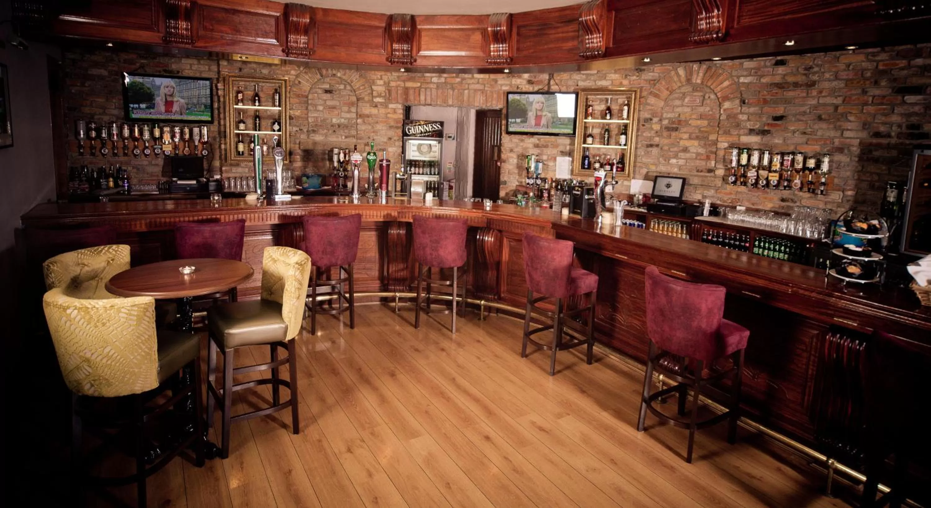 Lounge or bar in Darnley Lodge Hotel