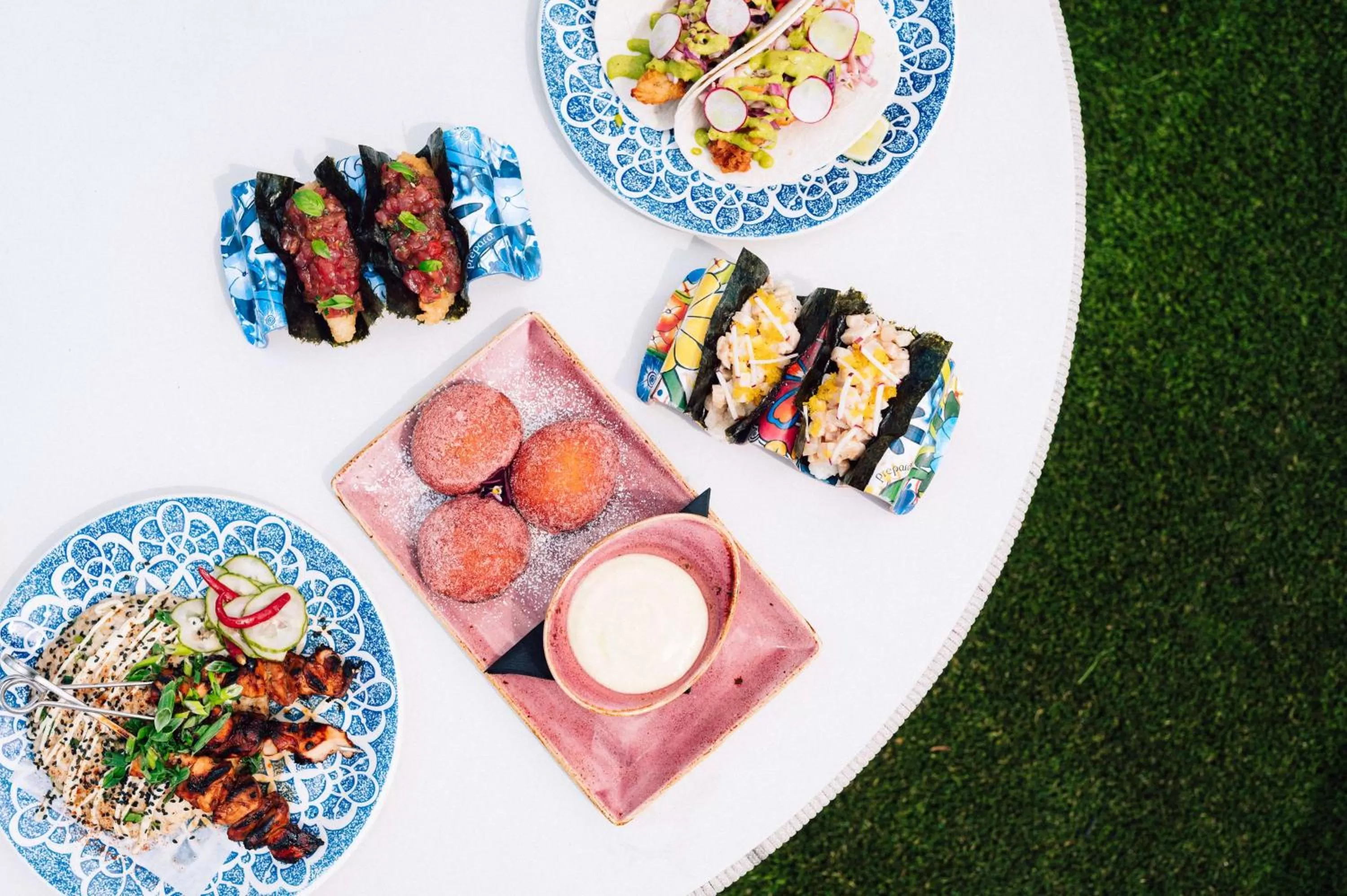 Dining area in Conrad Nashville