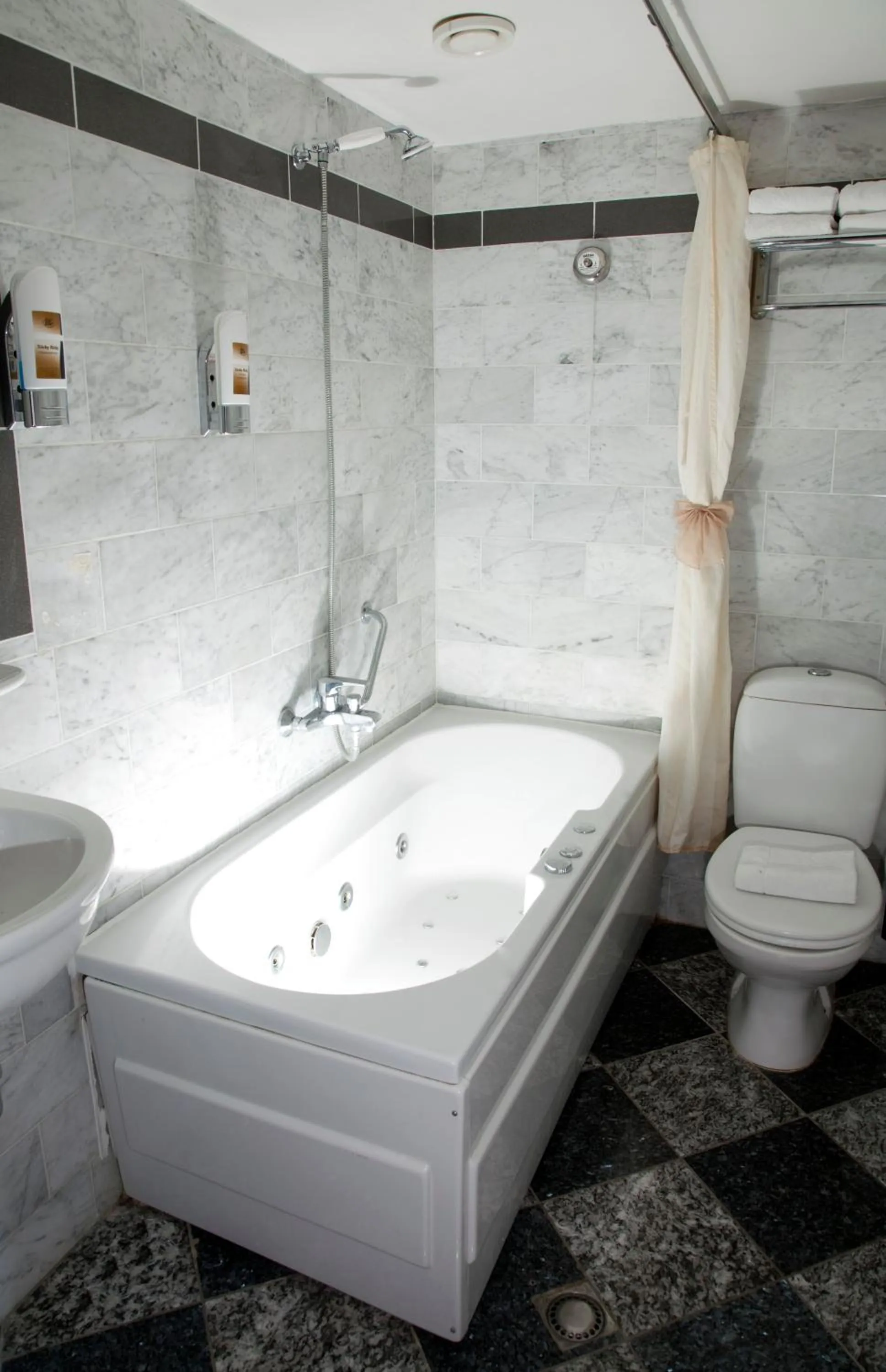 Bathroom in Hotel Atlanta