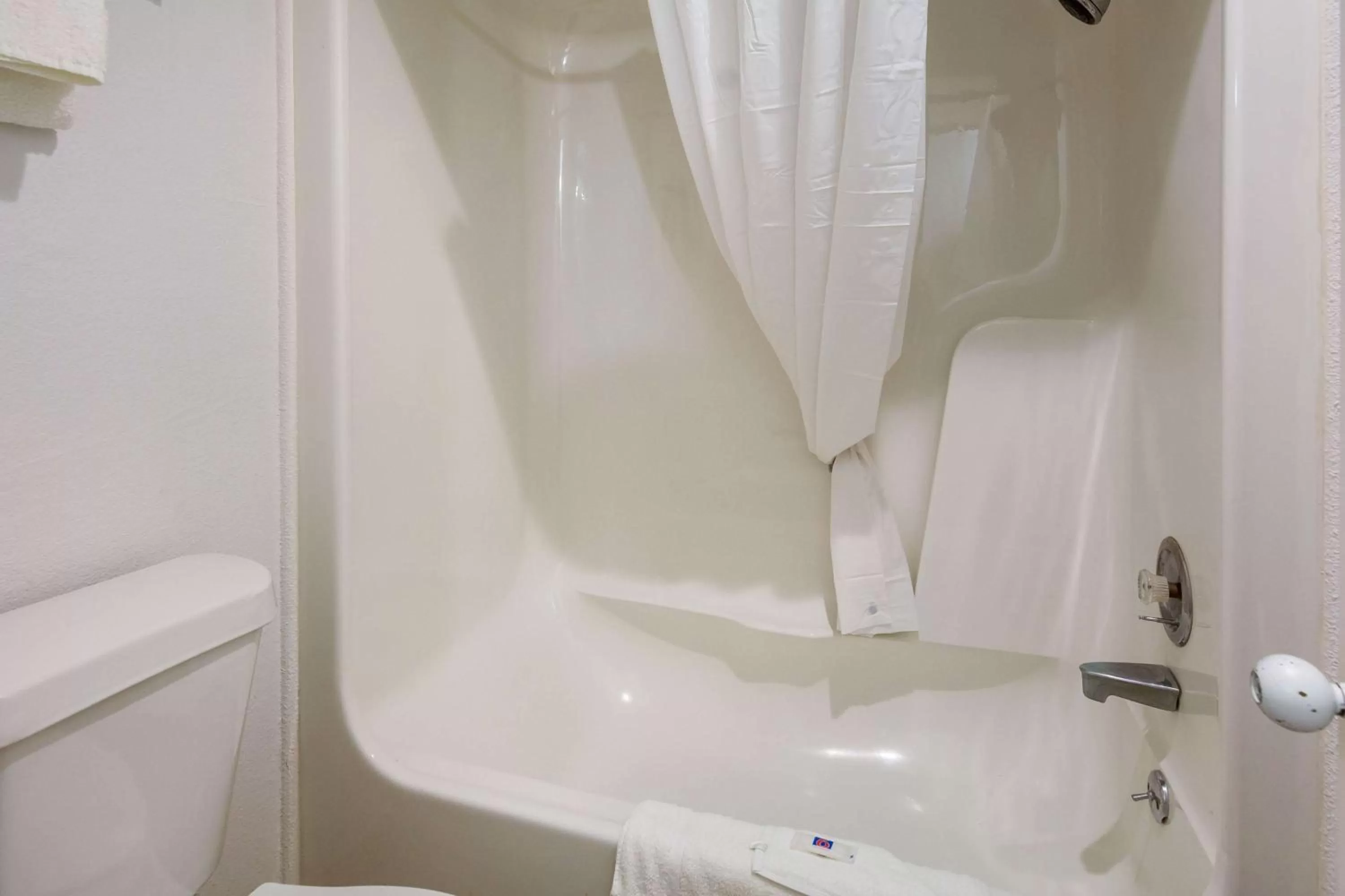 Bathroom in Motel 6-Freeport, TX