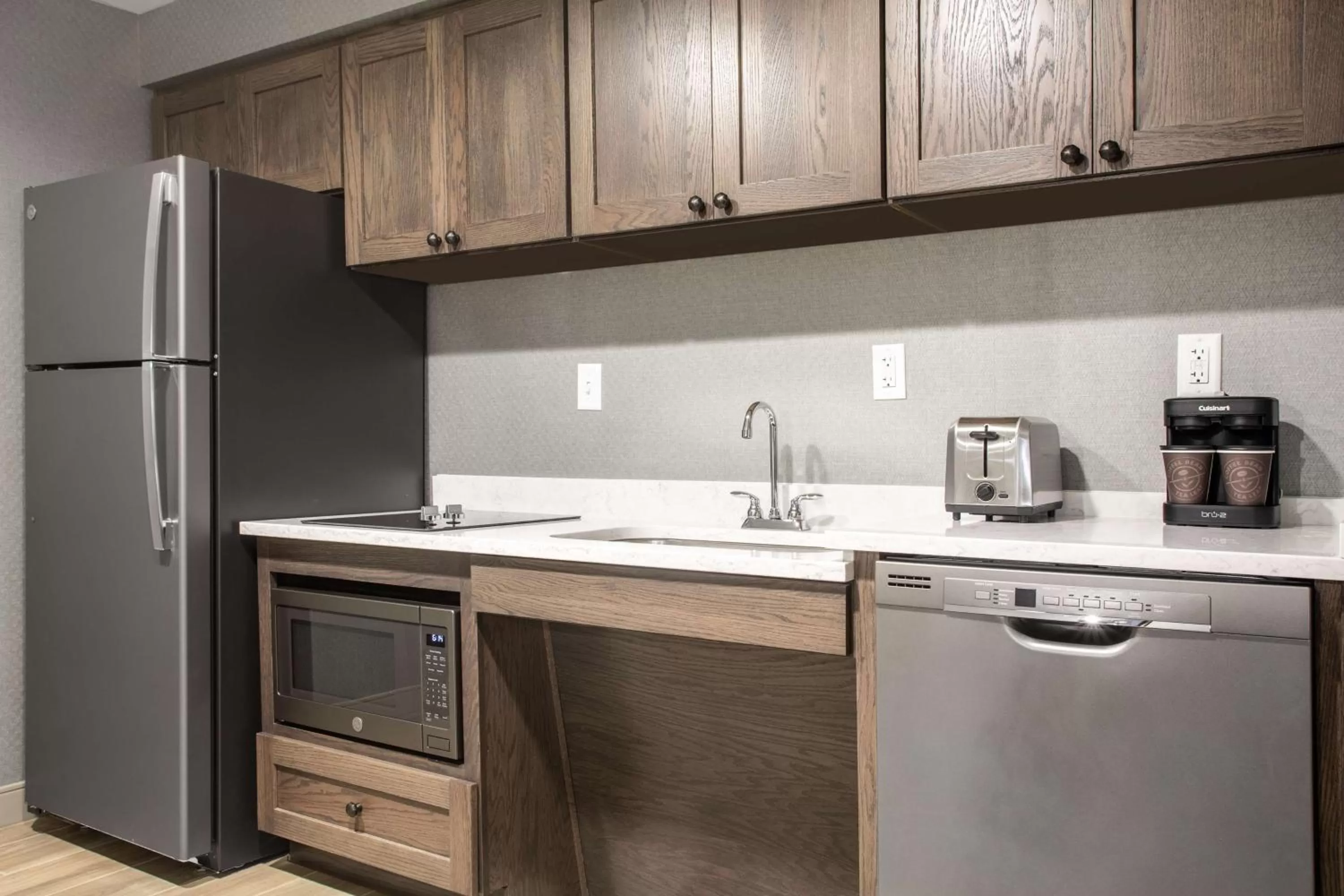 Kitchen or kitchenette in Homewood Suites By Hilton Salina/Downtown, Ks