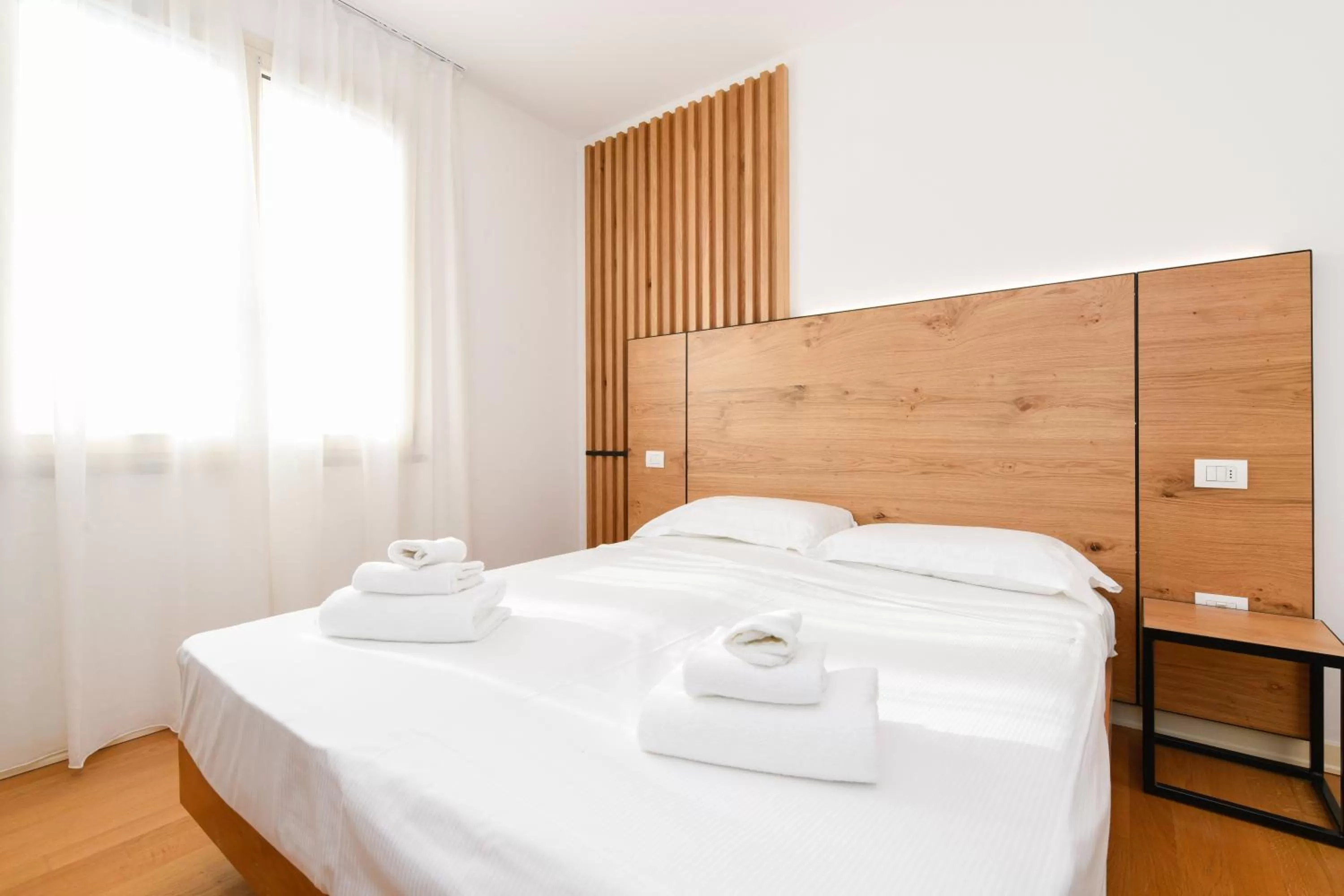 Photo of the whole room, Bed in Hotel Arya by Mauro