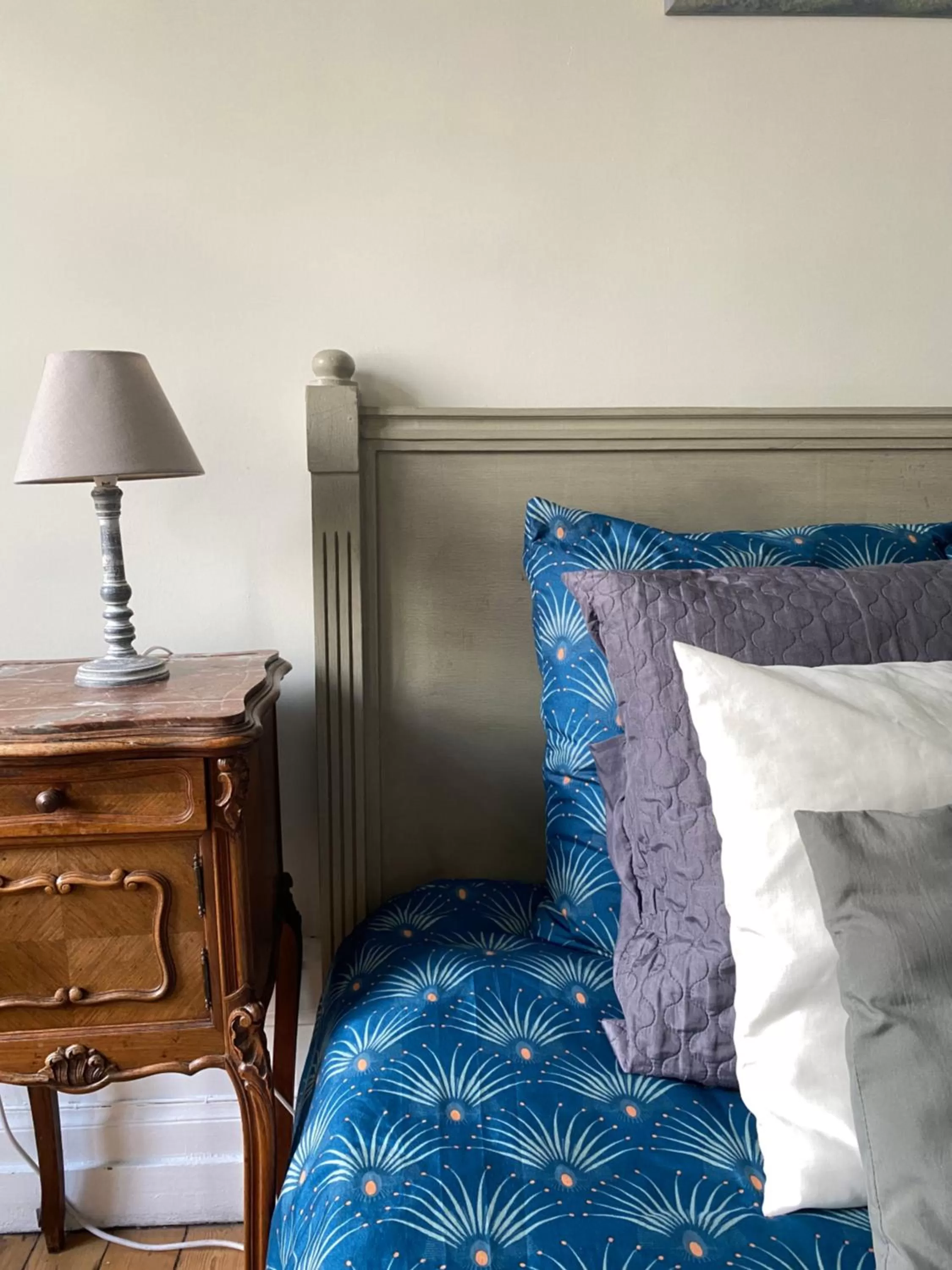 Bedroom, Bed in Chambres d'Hôtes Au coin du spa