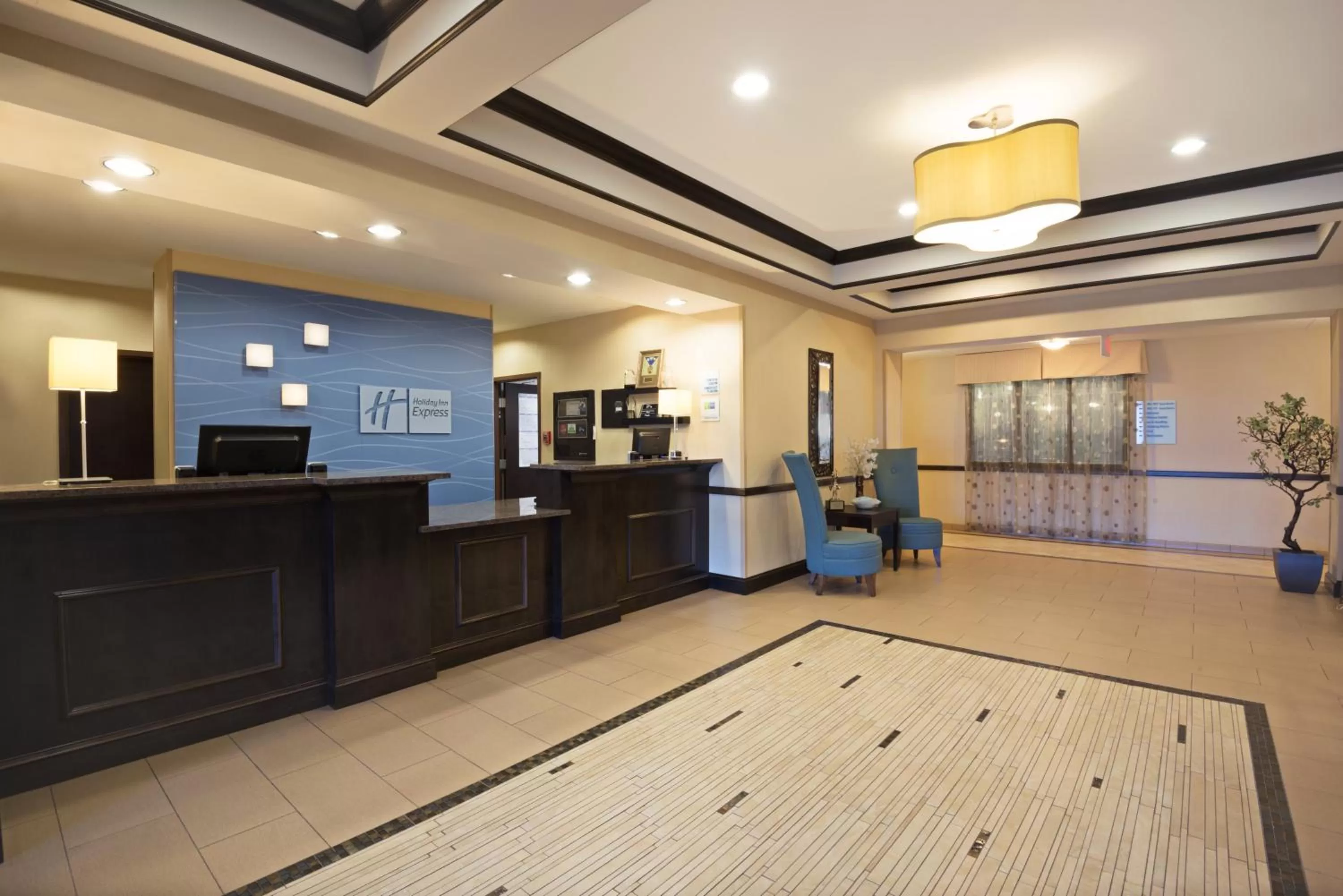 Property building in Holiday Inn Express & Suites Richfield by IHG