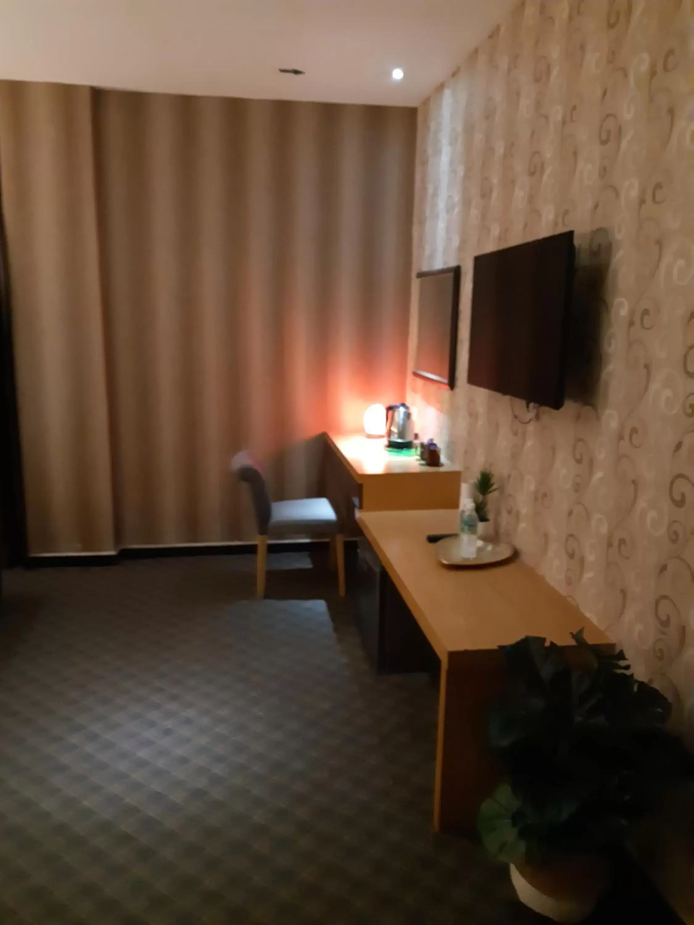 Deluxe Double Room in Grandeur Hotel And Spa Deluxe Double Room in Grandeur Hotel And Spa