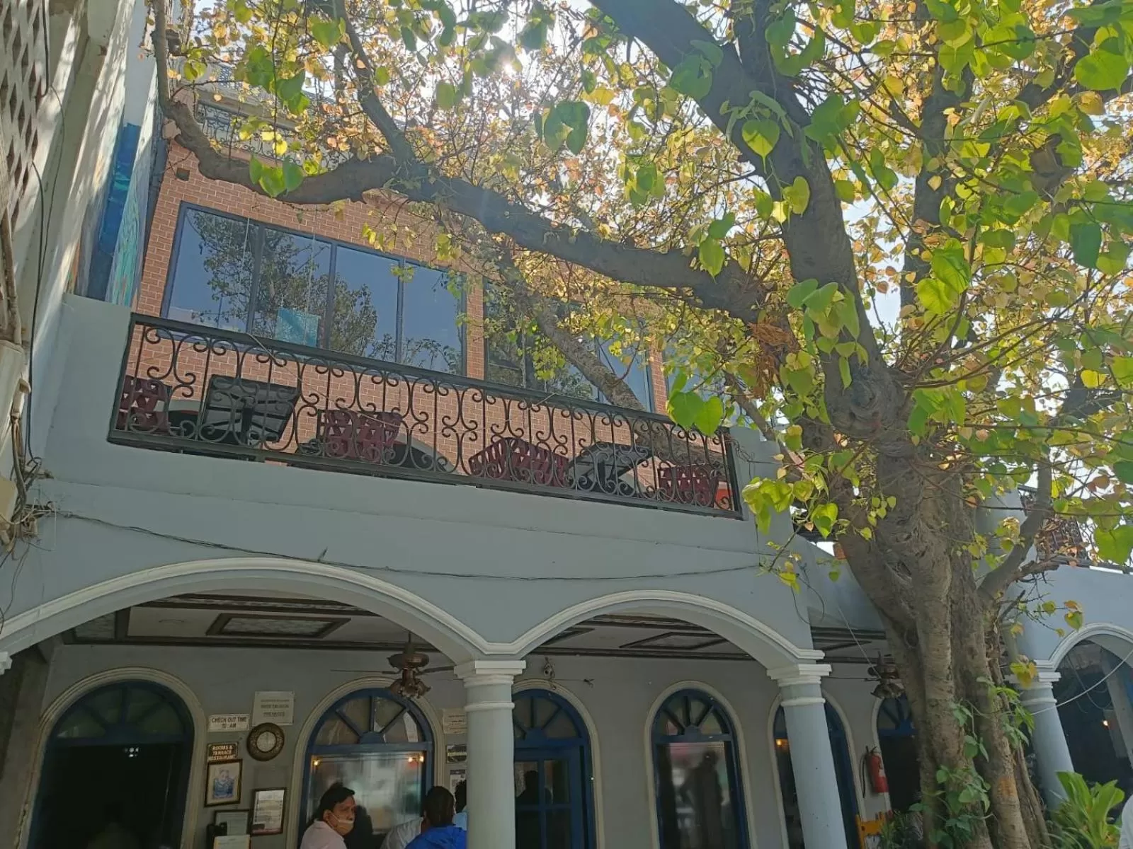 Maya Hotel & Restaurant