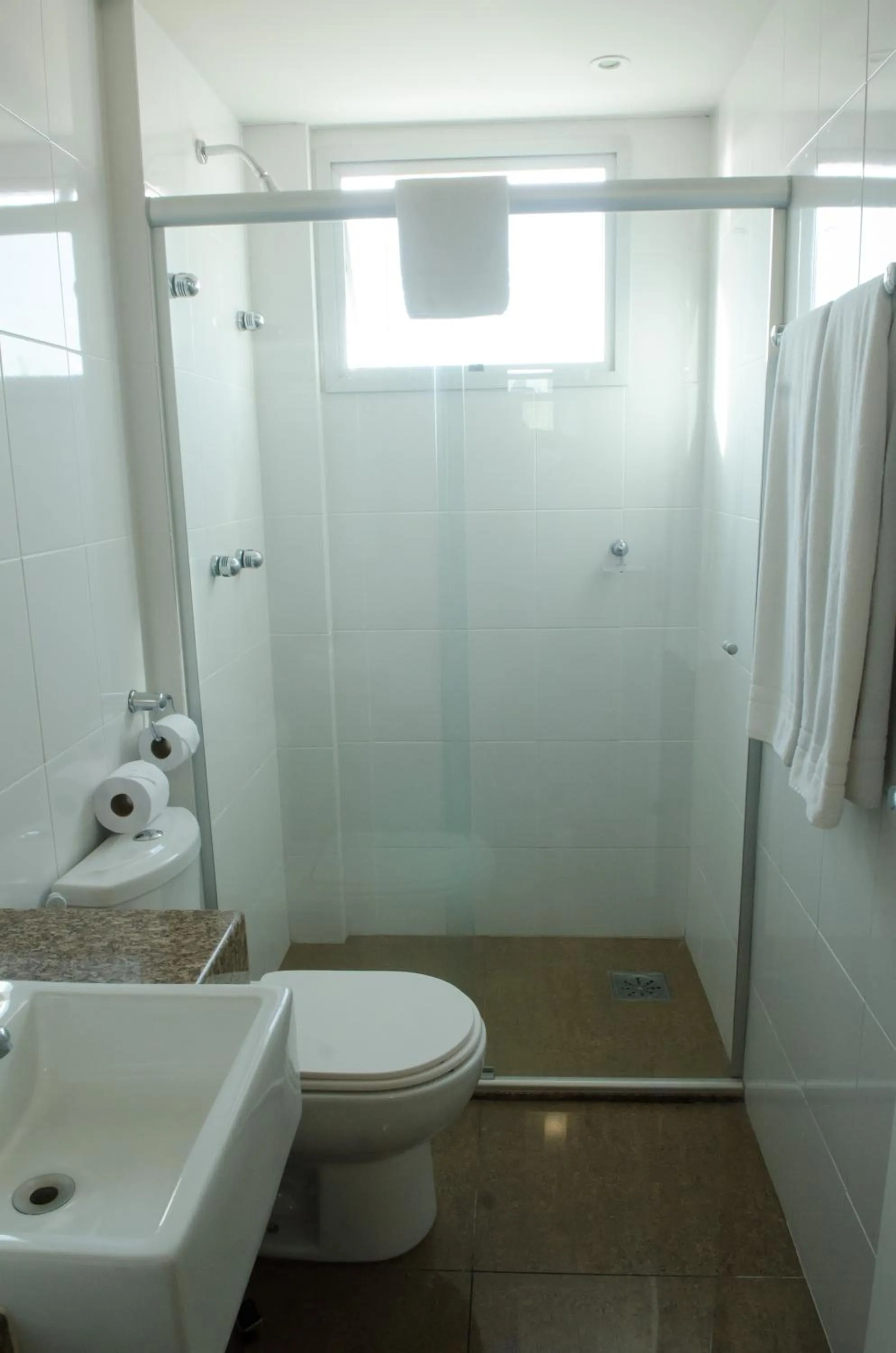 Bathroom in Ímpar Suítes Expominas