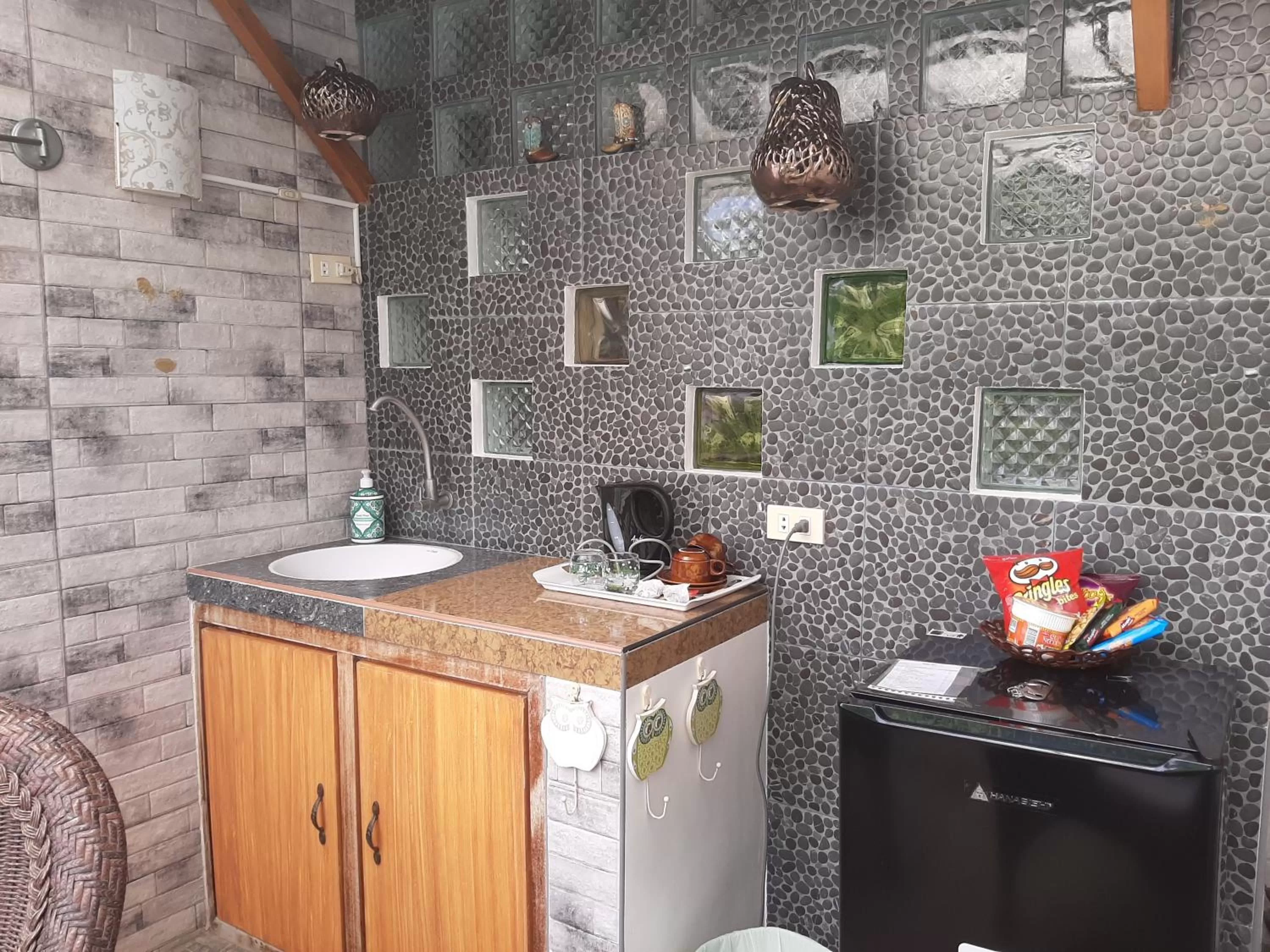 oven in Lala Panzi Bed and Breakfast