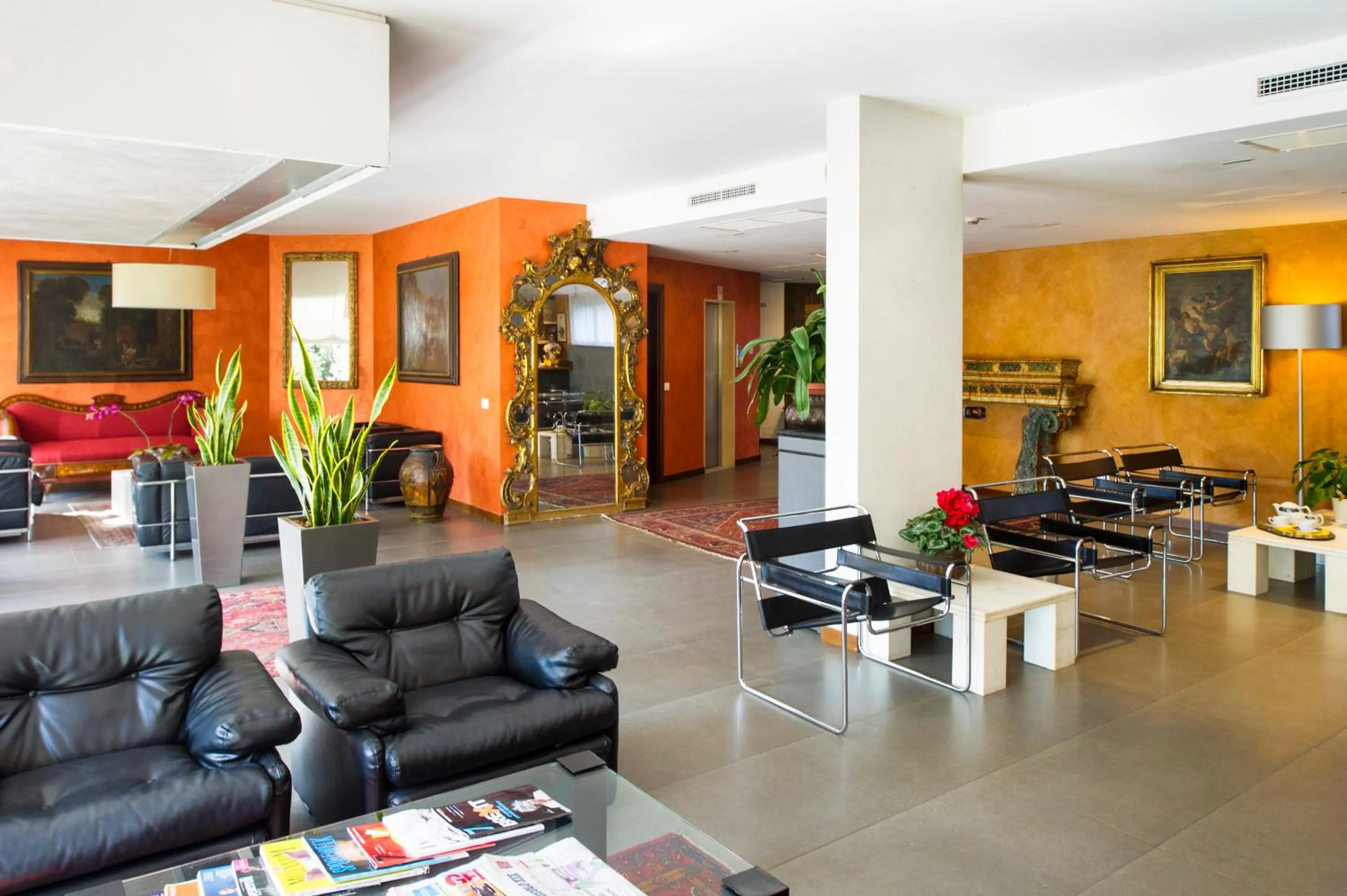 Lobby or reception in Hotel Ghironi