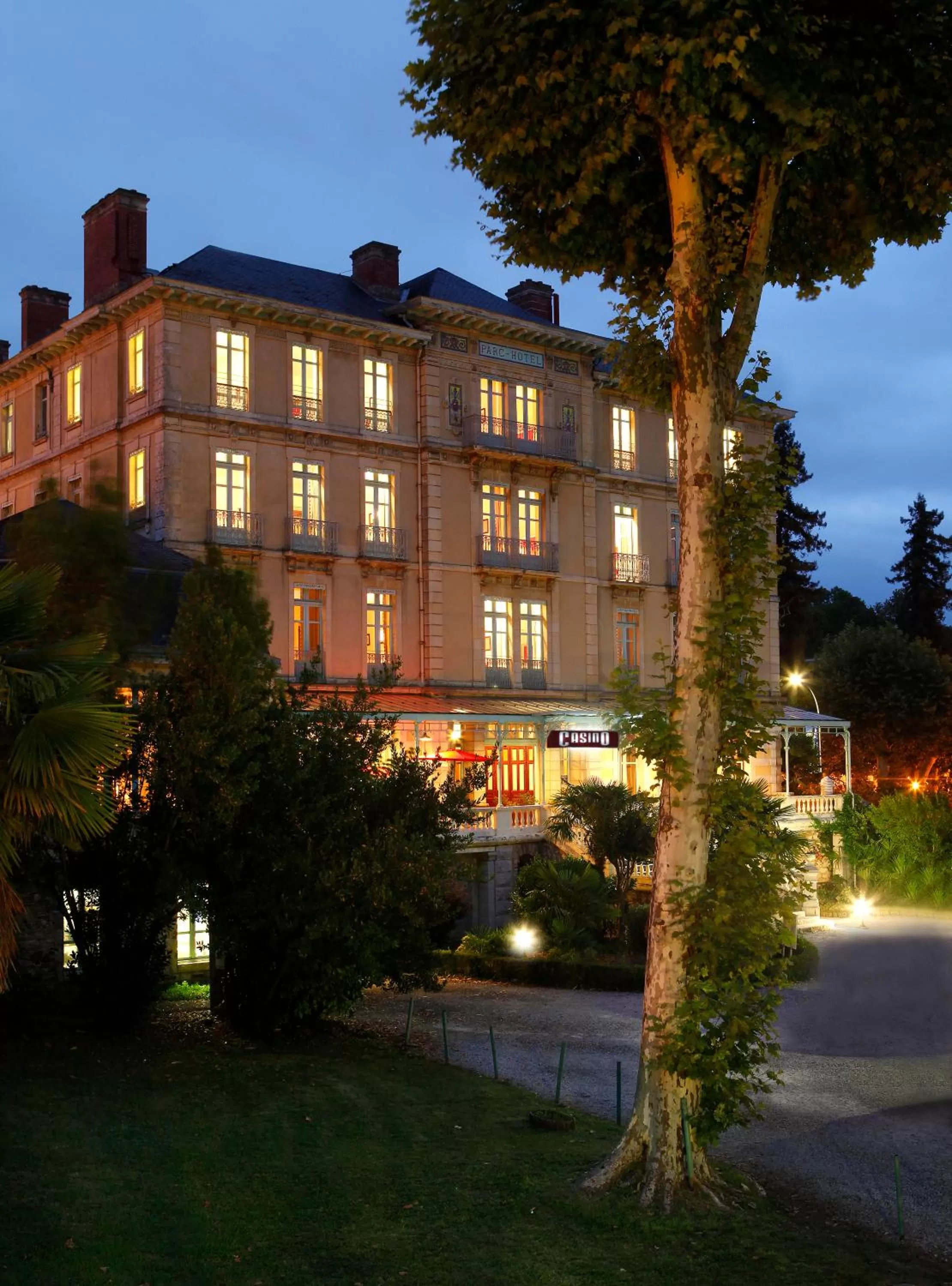 Property building in Hôtel du Parc