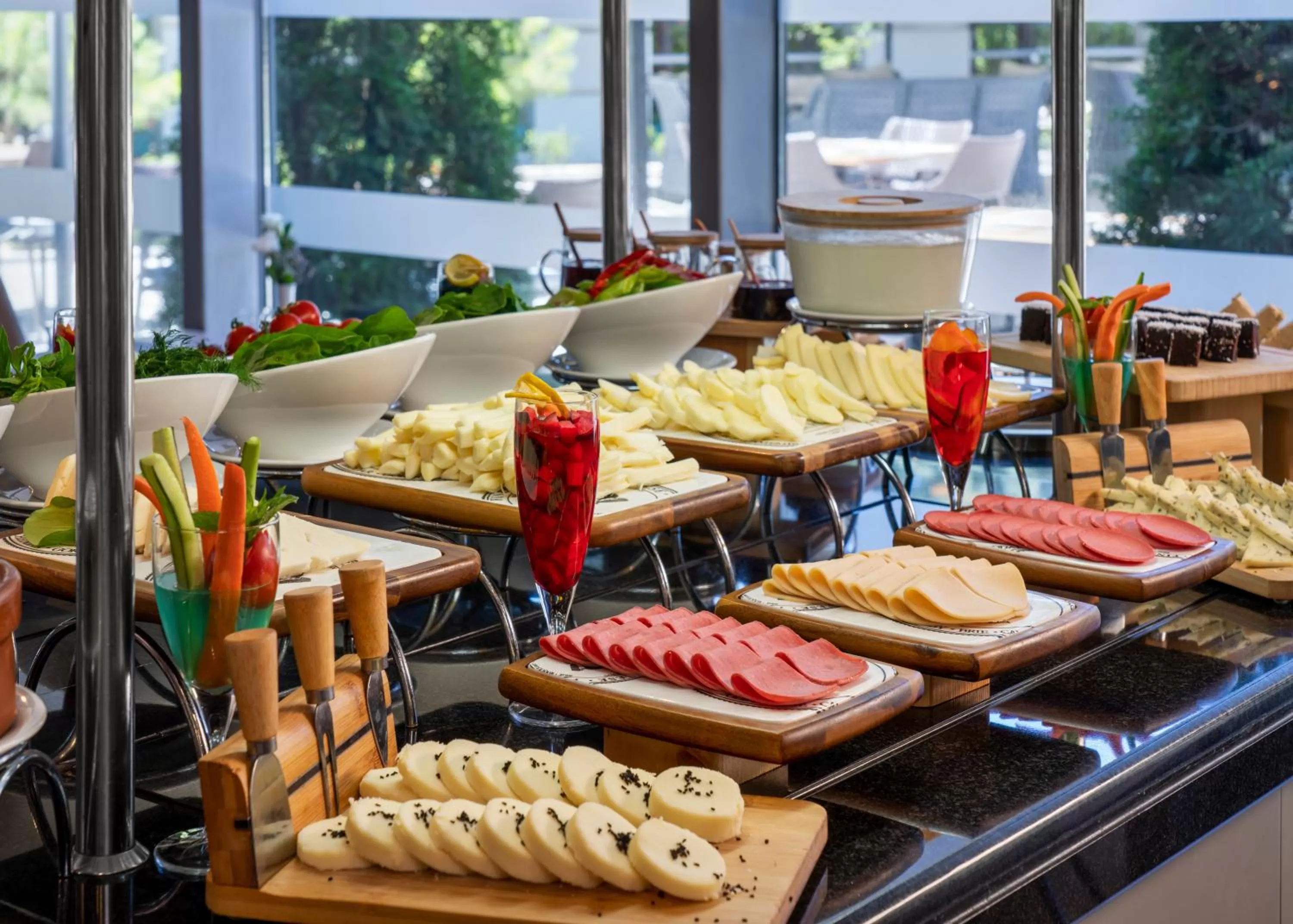 Restaurant/places to eat in Novotel Kayseri