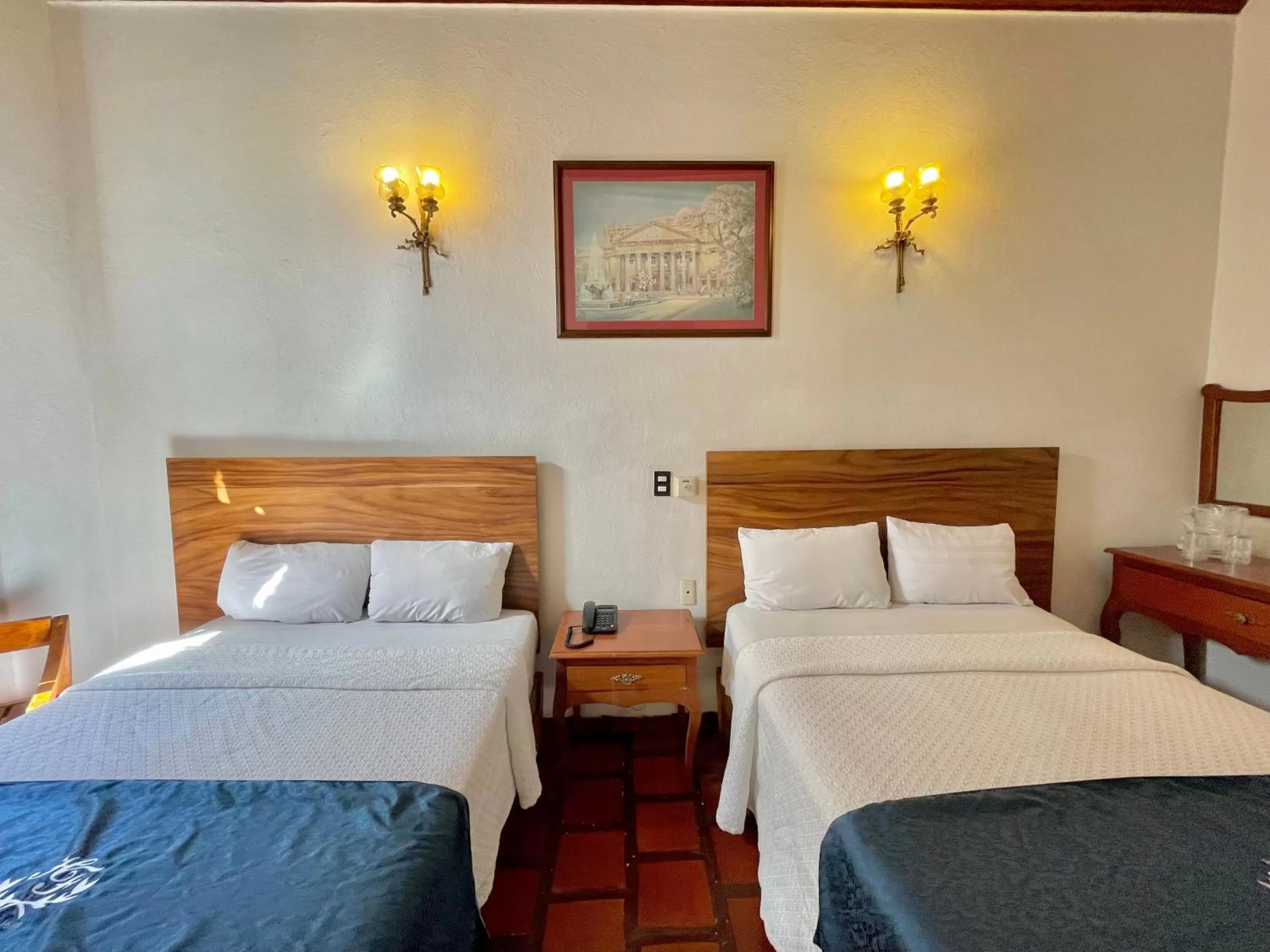 Bedroom, Bed in Hotel Frances