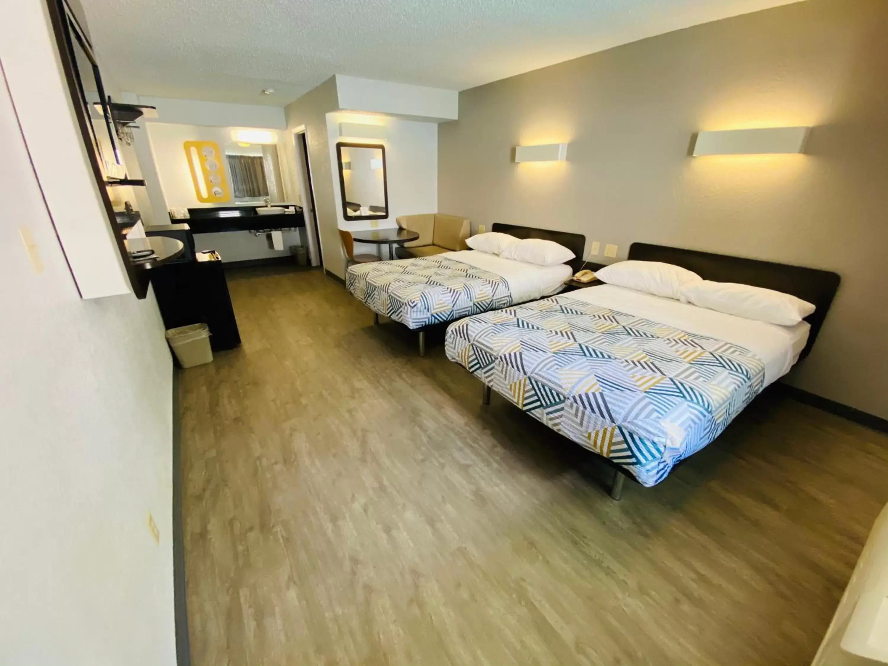 Quadruple Room - single occupancy - Disability Access - Non-Smoking in Motel 6 Boerne TX Quadruple Room - single occupancy - Disability Access - Non-Smoking in Motel 6 Boerne TX