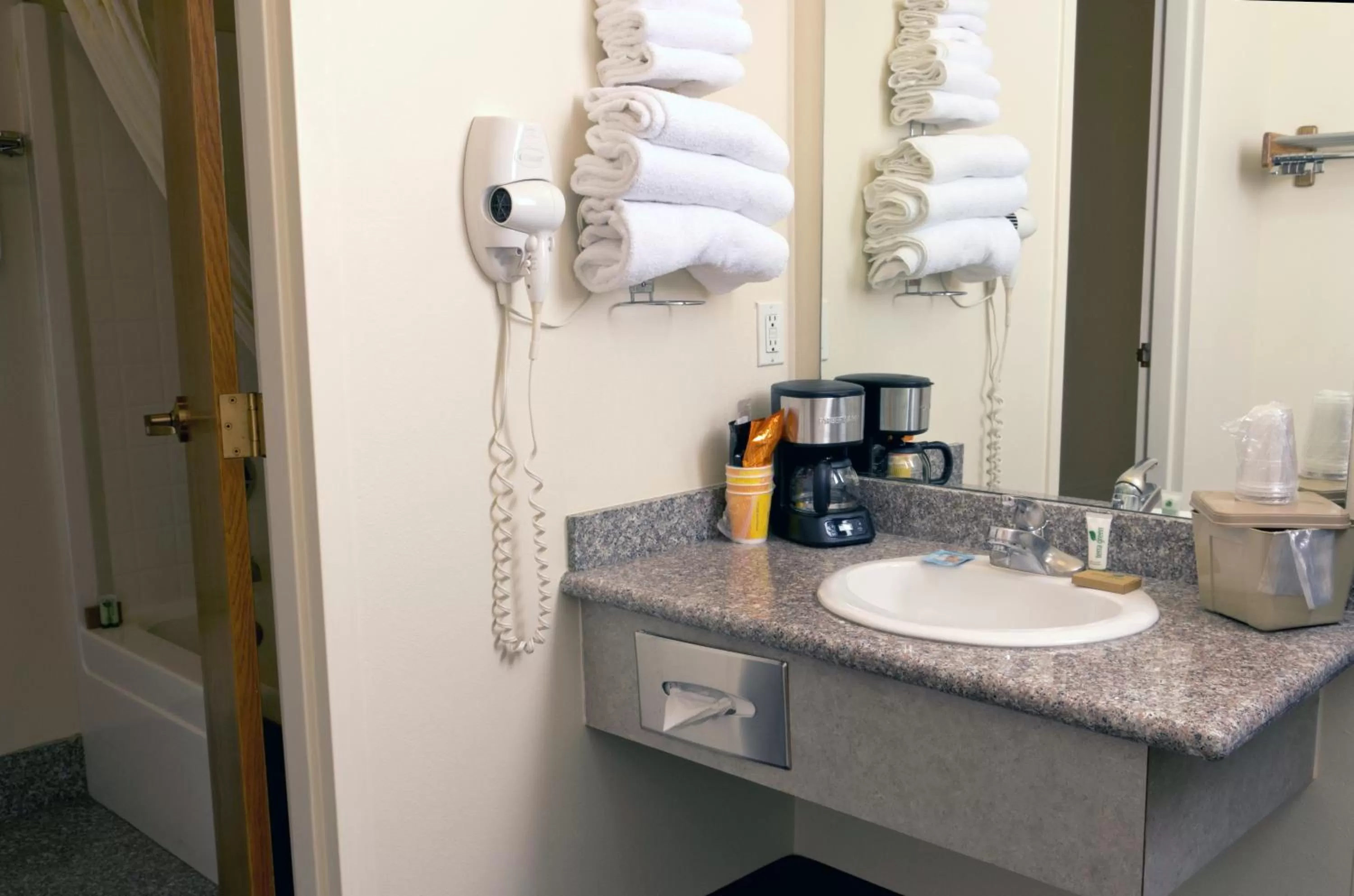 Bathroom in Cedars Inn