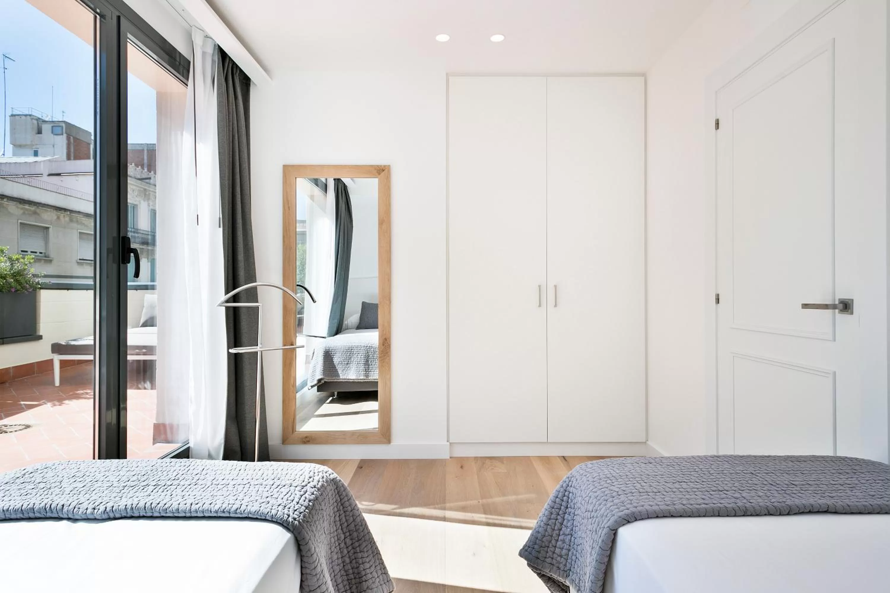 Decorative detail, Bed in Murmuri Residence Mercader