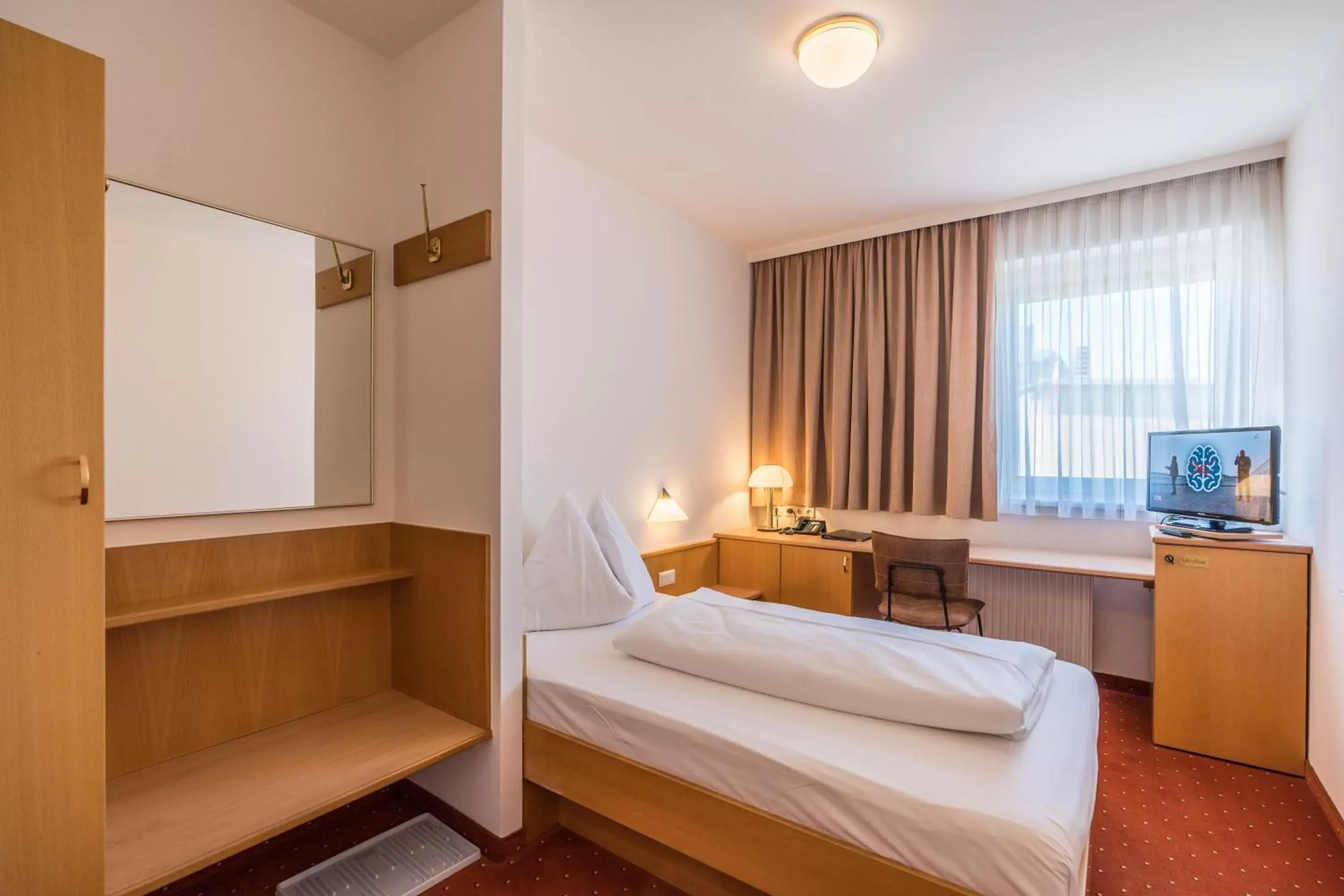 Standard Single Room in Hotel Kern Buam Standard Single Room in Hotel Kern Buam