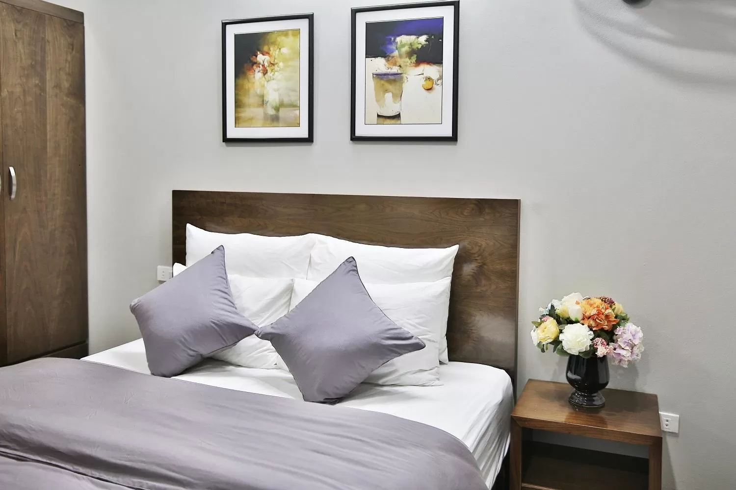 Bed in V House 6 Serviced Apartment
