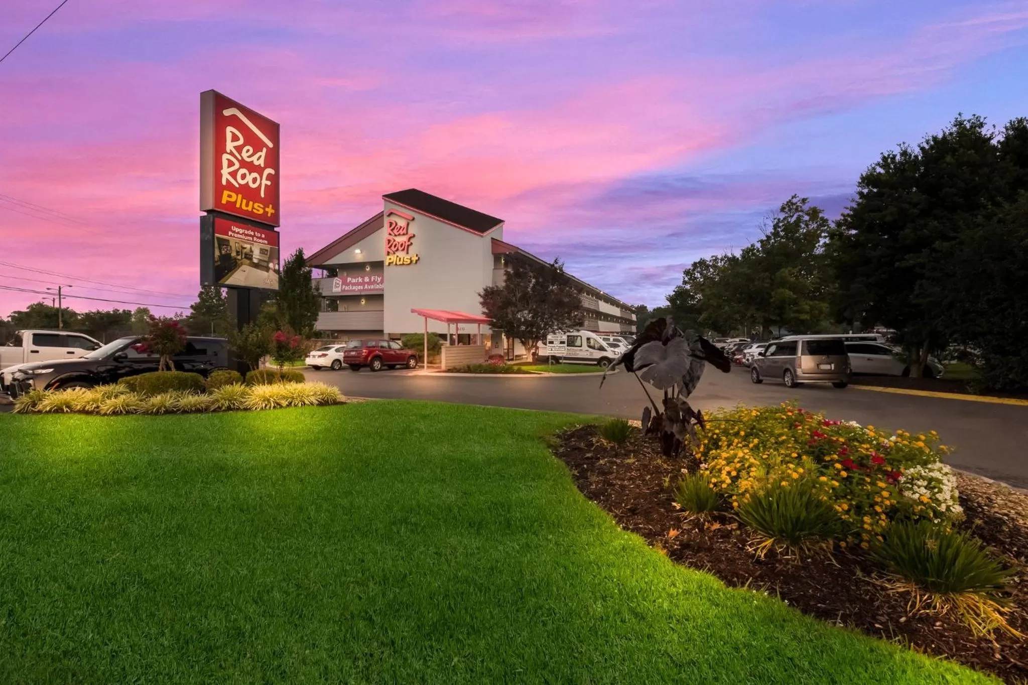 Property building in Red Roof Inn PLUS+ Nashville Airport