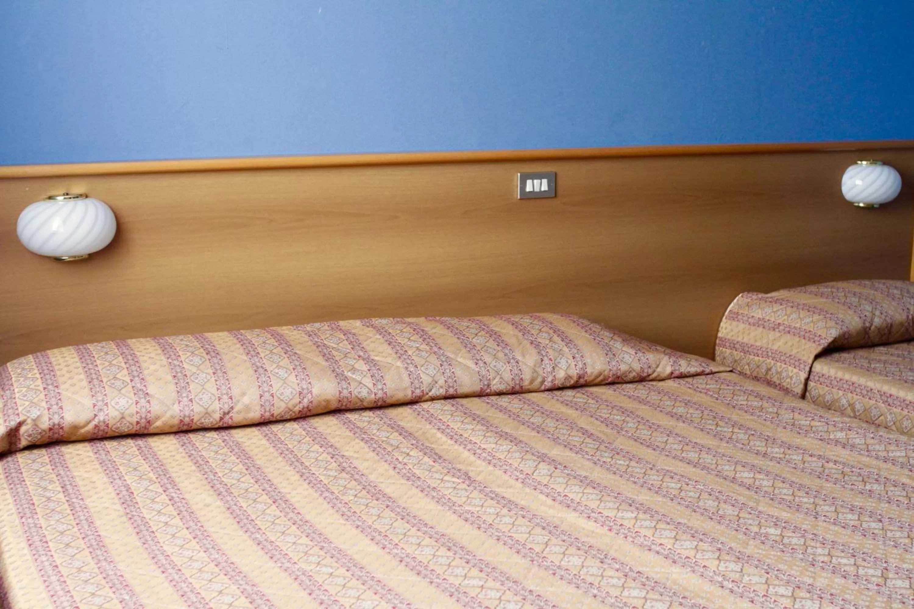 Decorative detail, Bed in Hotel Monumento