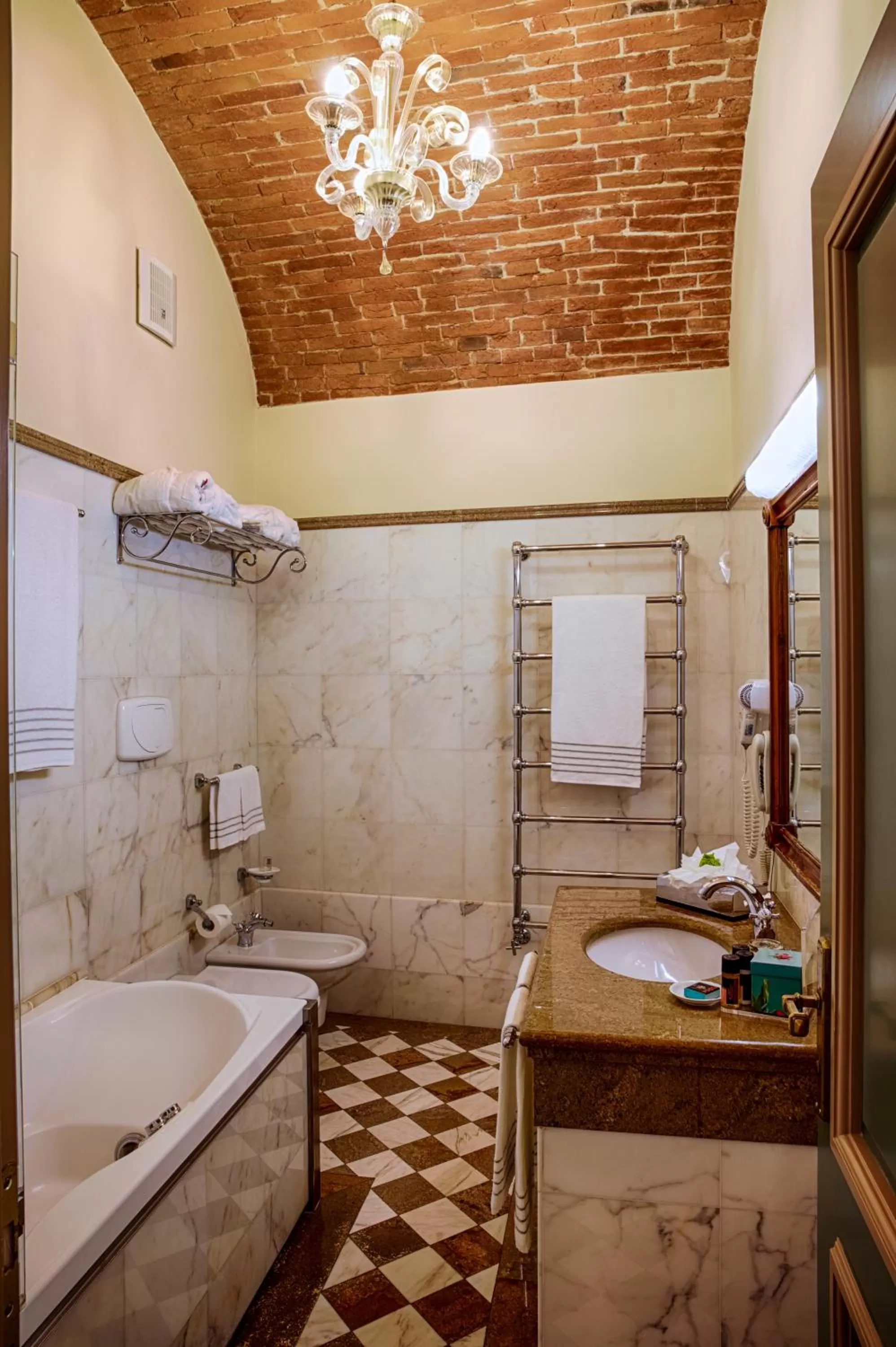 Bathroom in Hotel Mulino di Firenze - WorldHotels Crafted