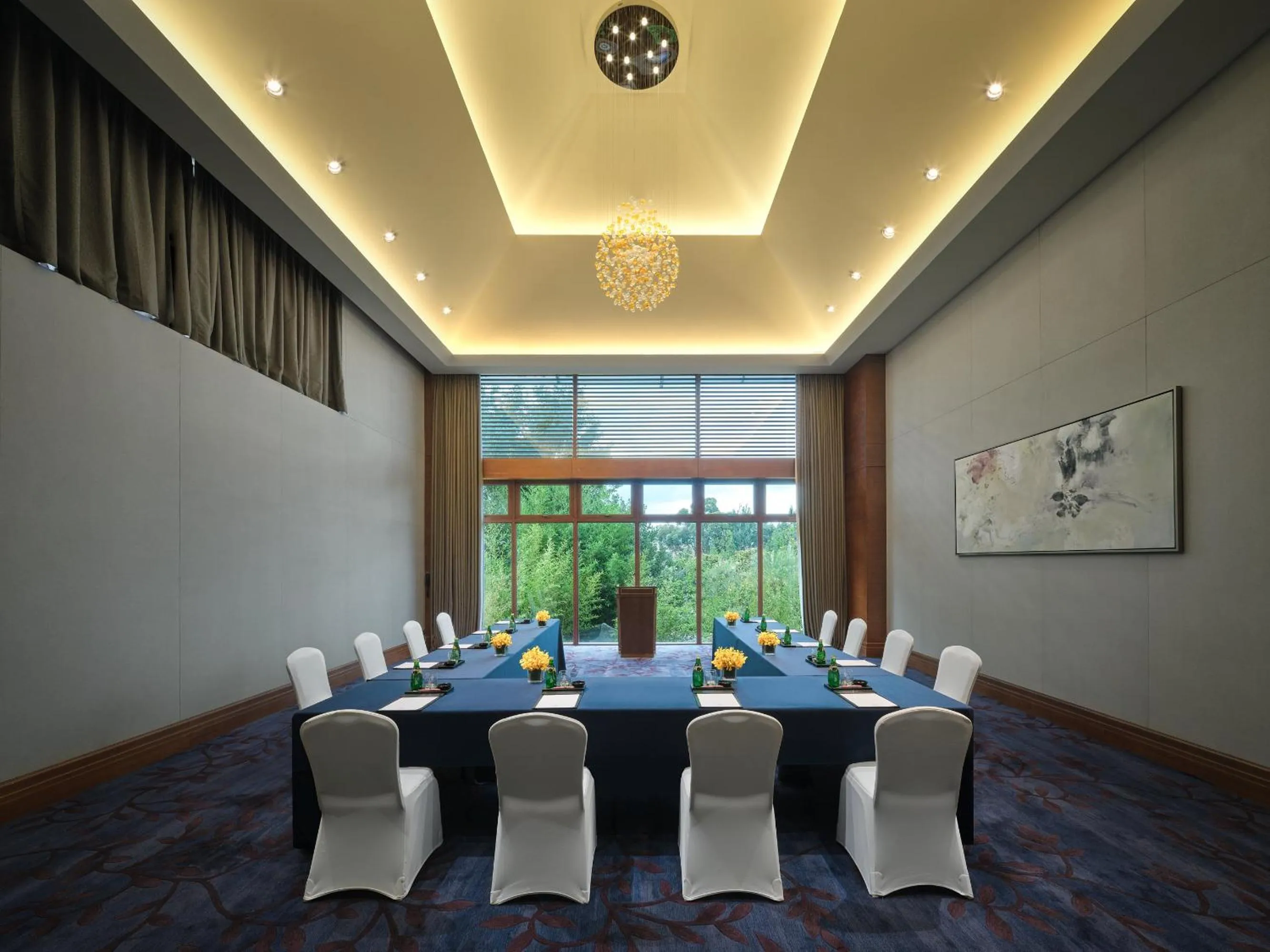 Meeting/conference room in HUALUXE Hotels & Resorts Kunming