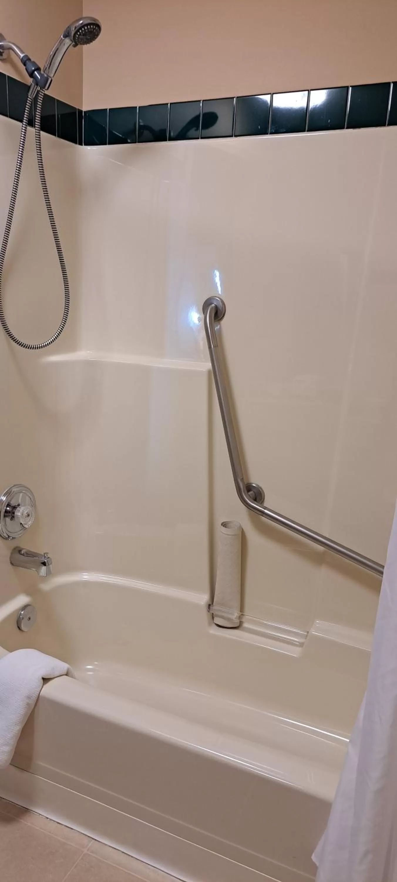 Bath in Travelodge by Wyndham Lacombe