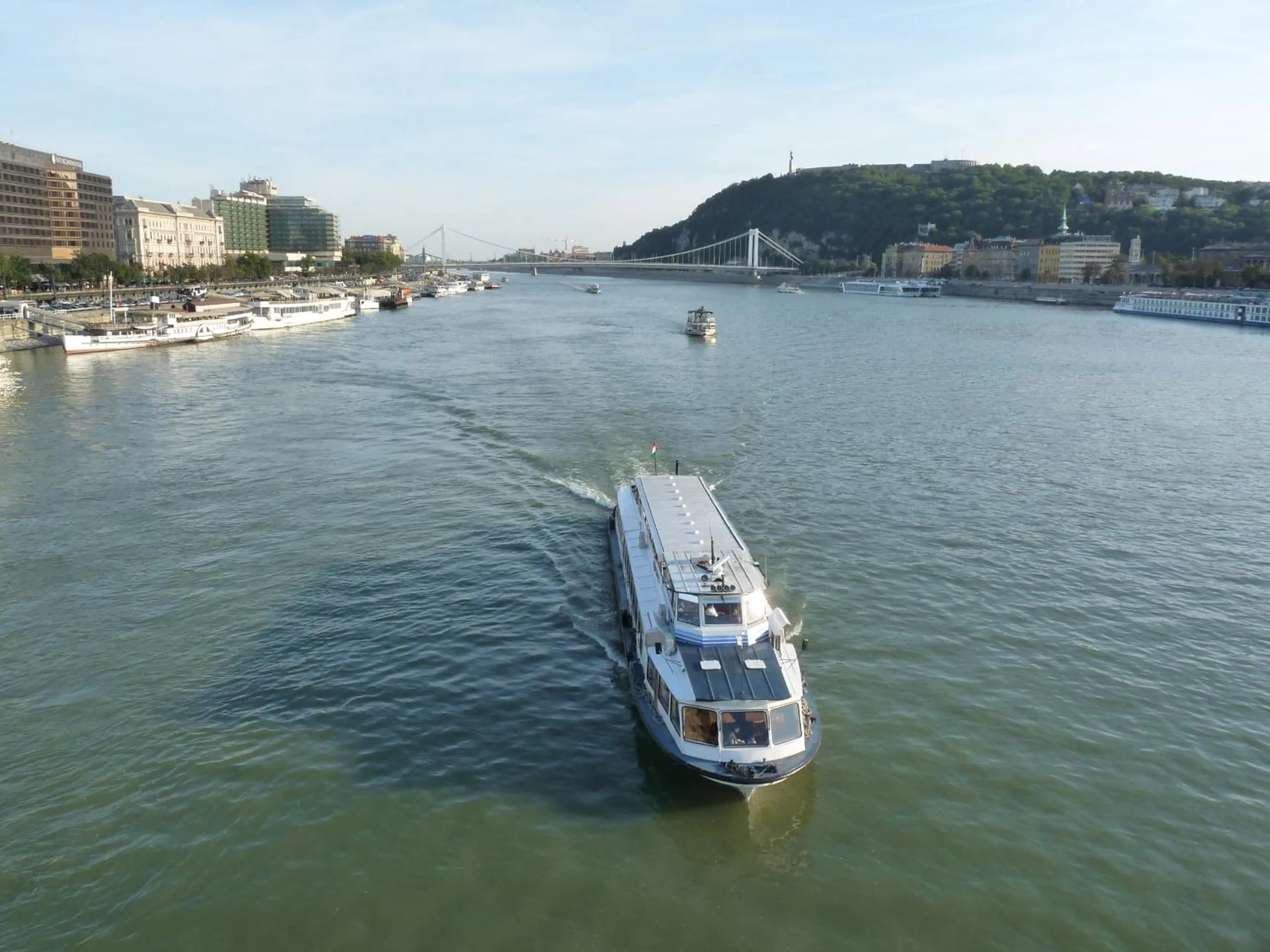 Area and facilities in Trendy Deluxe Apartments