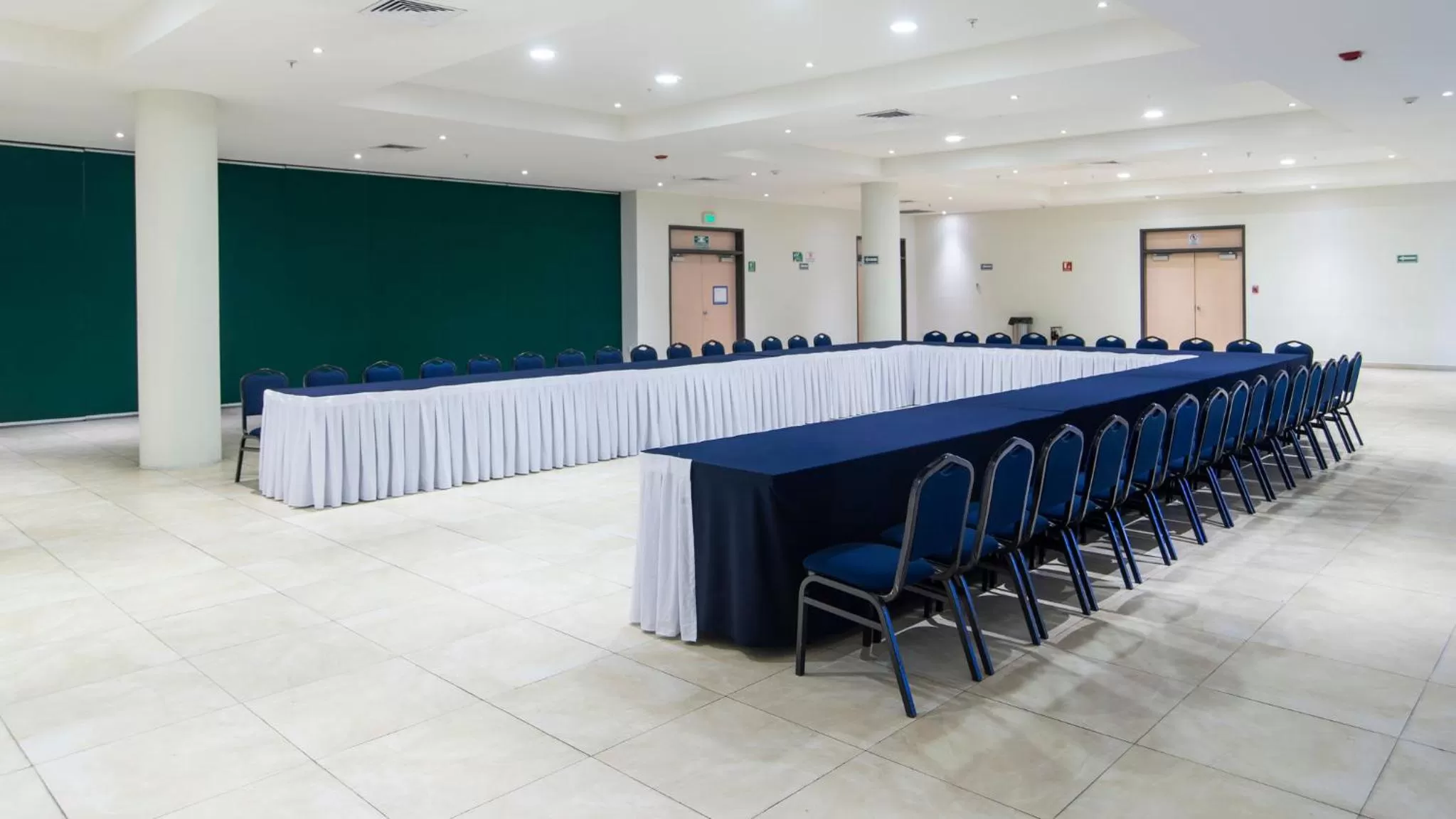Meeting/conference room in Holiday Inn Express Xalapa by IHG