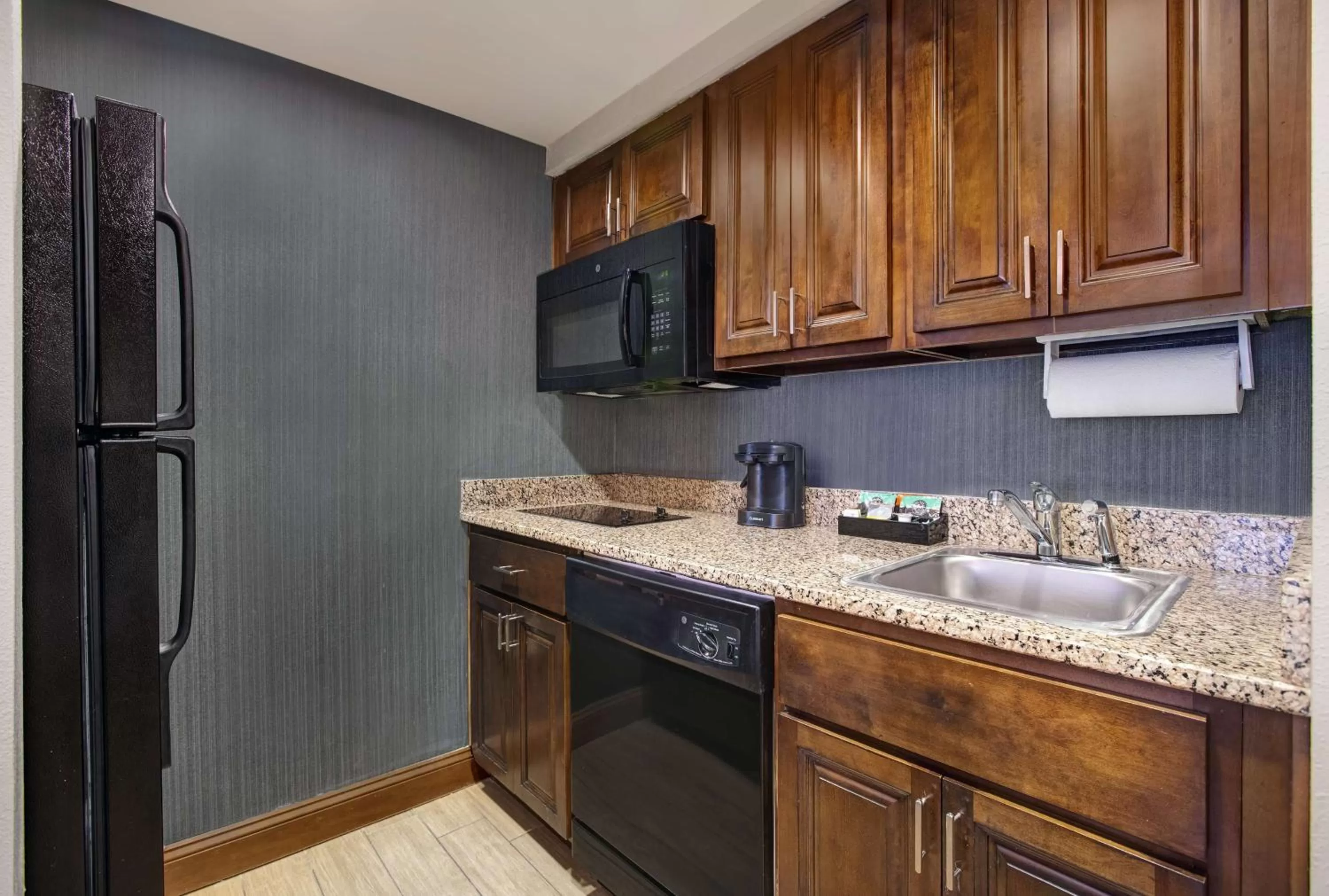 Kitchen or kitchenette in Homewood Suites Charlotte Ayrsley