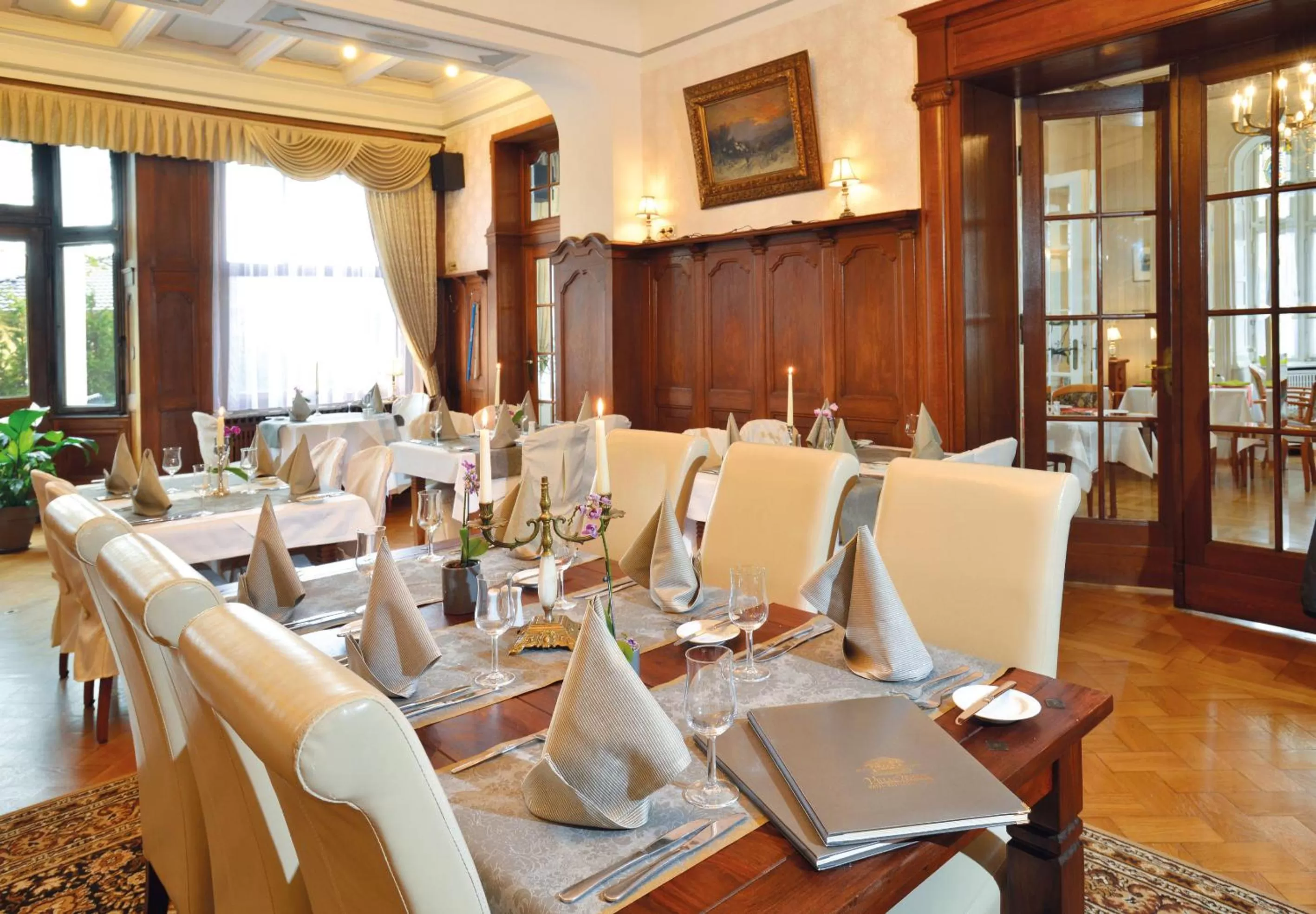 Restaurant/places to eat in Villa Oranien