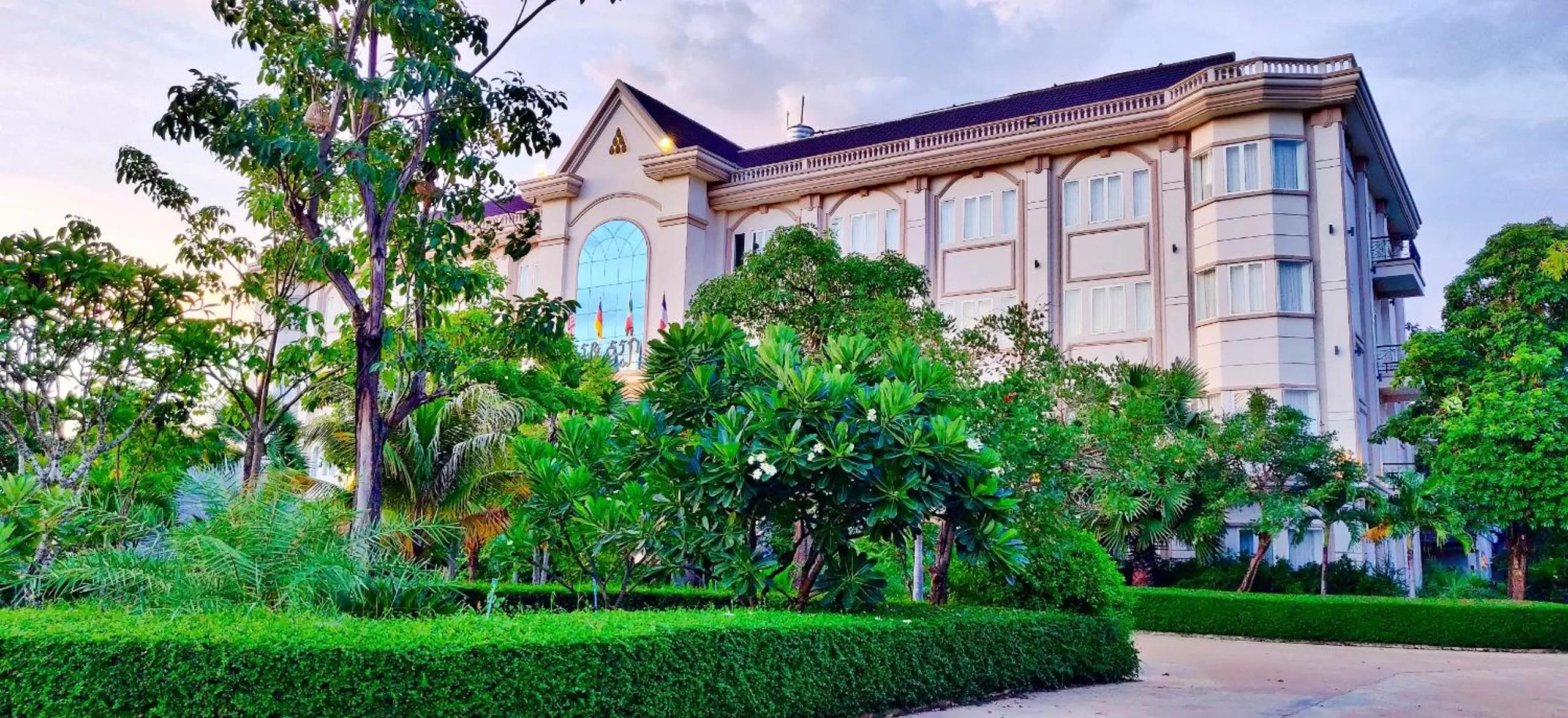 Property building in Glorious Hotel