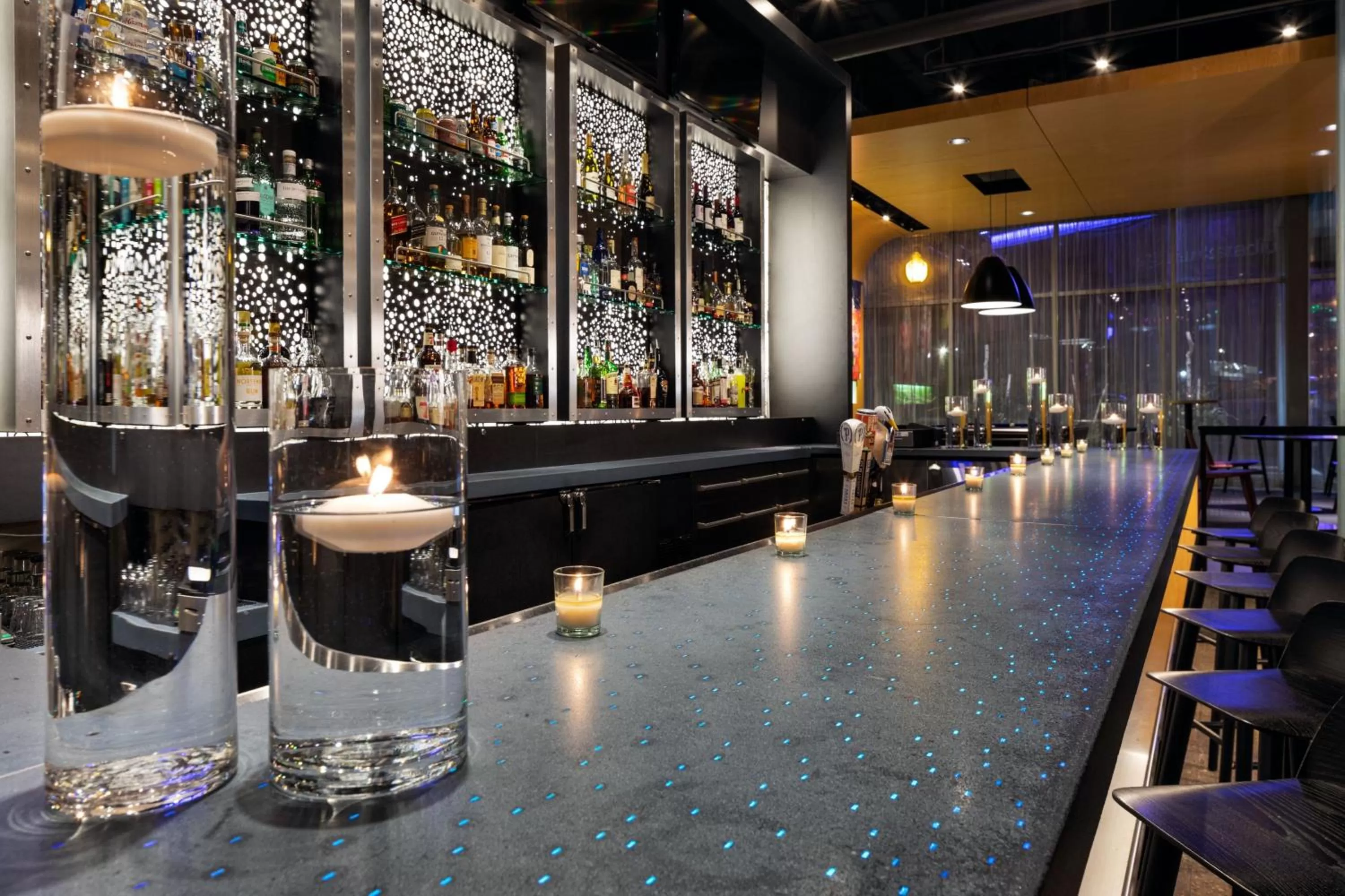 Lounge or bar in Aloft Minneapolis