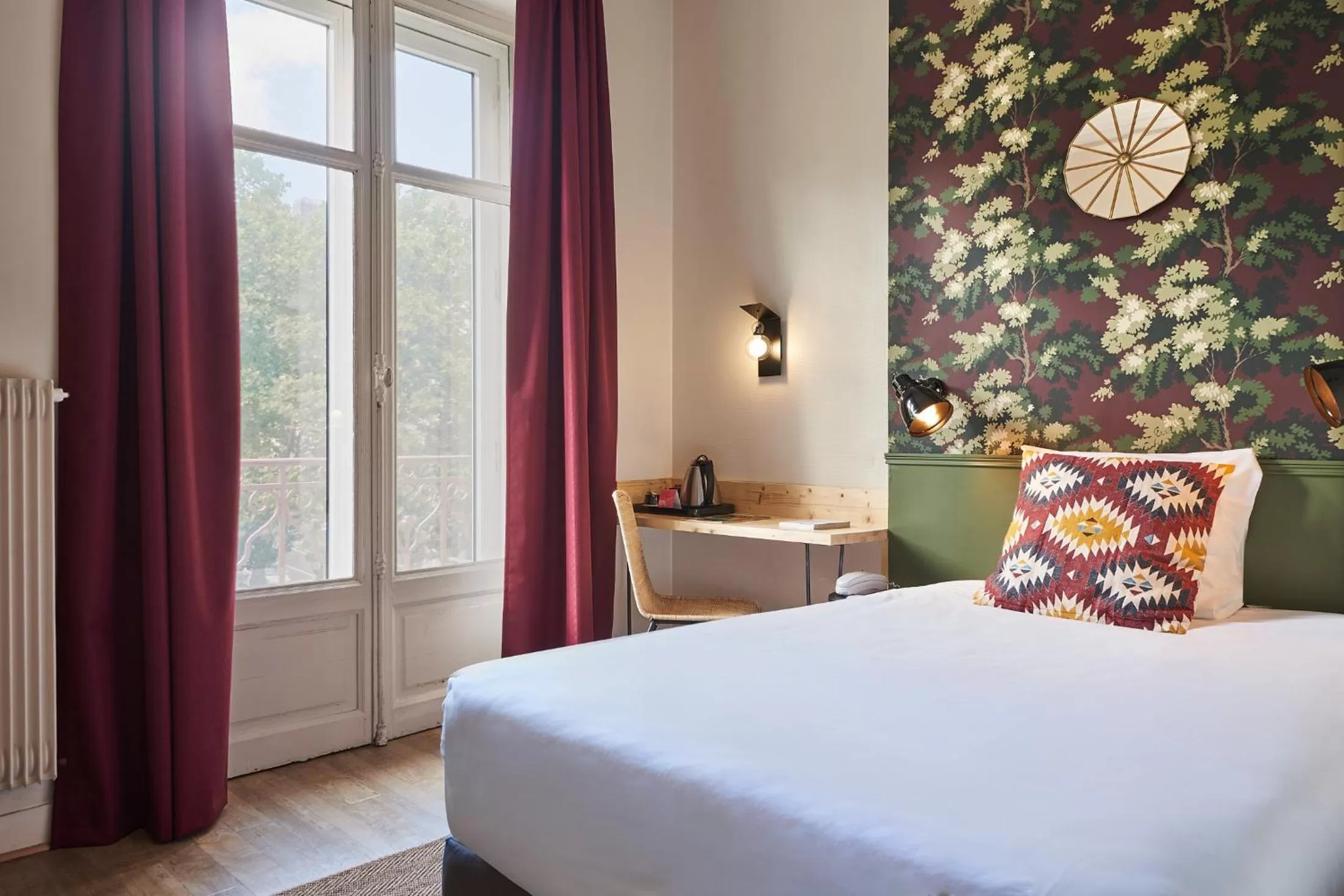 Bed in Hôtel Stanley by HappyCulture
