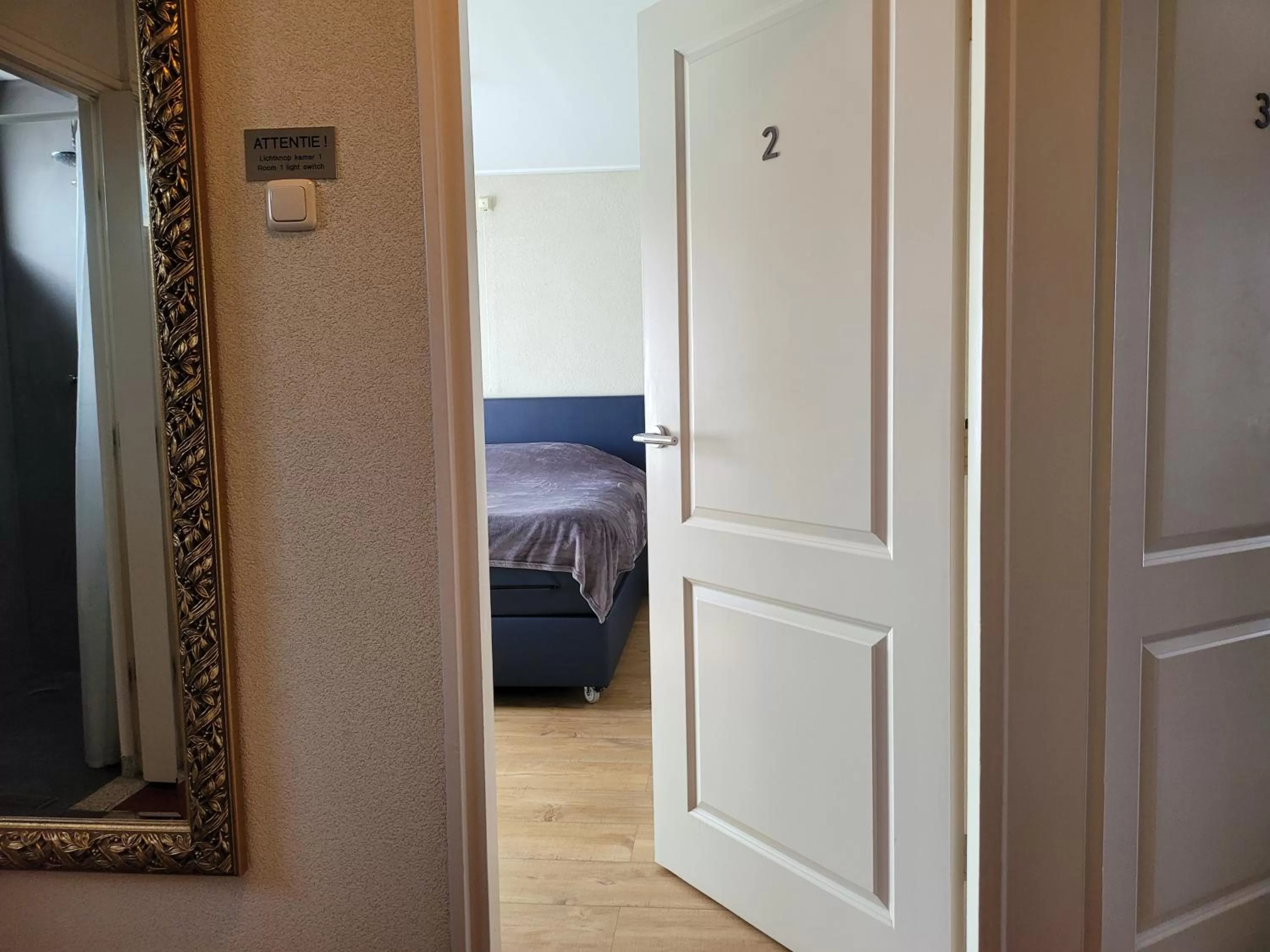 Property building, Bathroom in Bed & Budget123