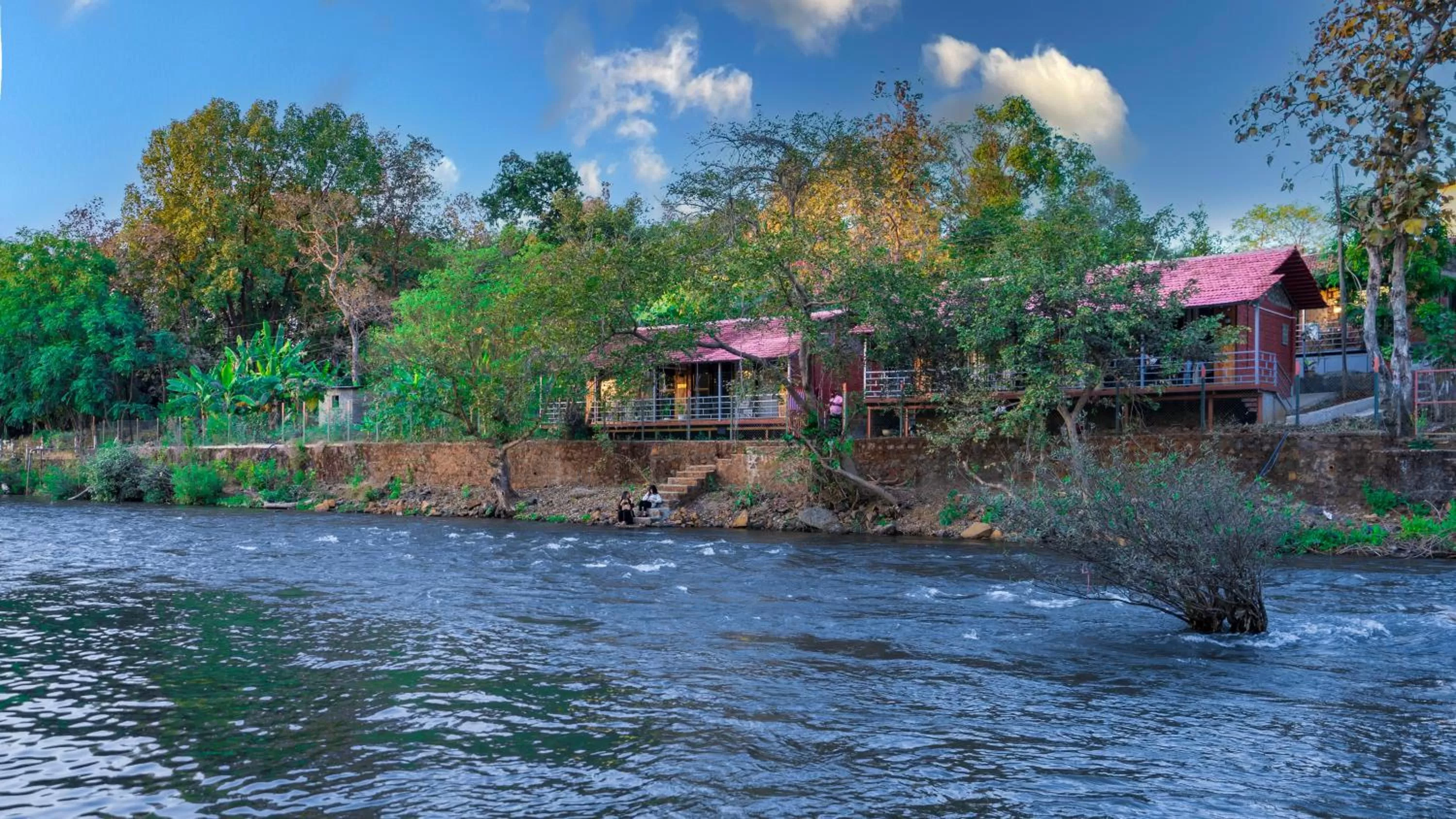 River view in Saveda Farm & Cottages