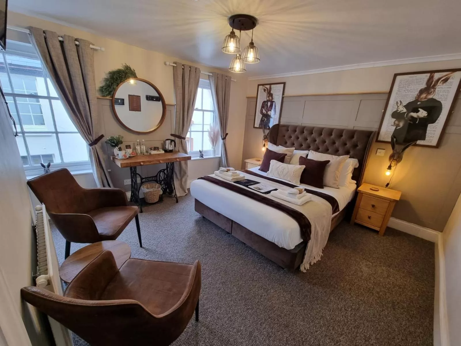 Photo of the whole room in Creates