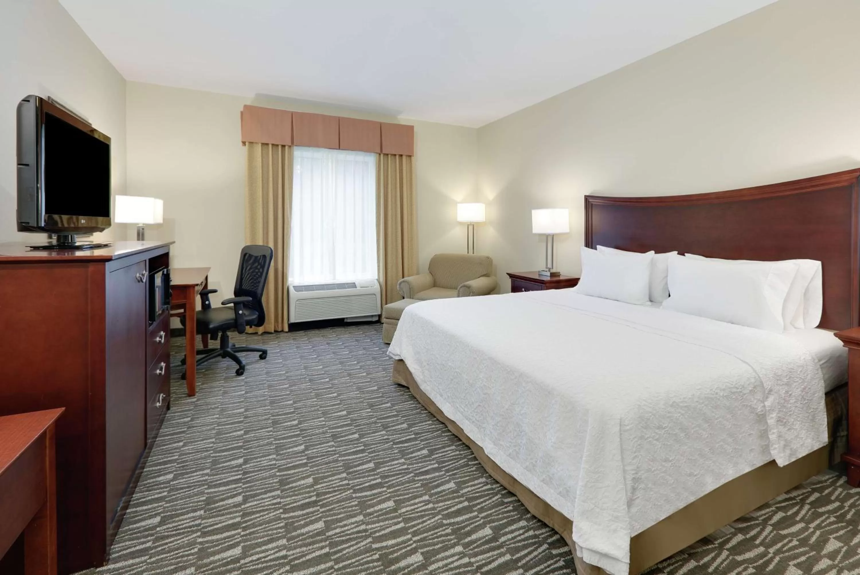 Bedroom, Bed in Hampton Inn & Suites Southern Pines-Pinehurst