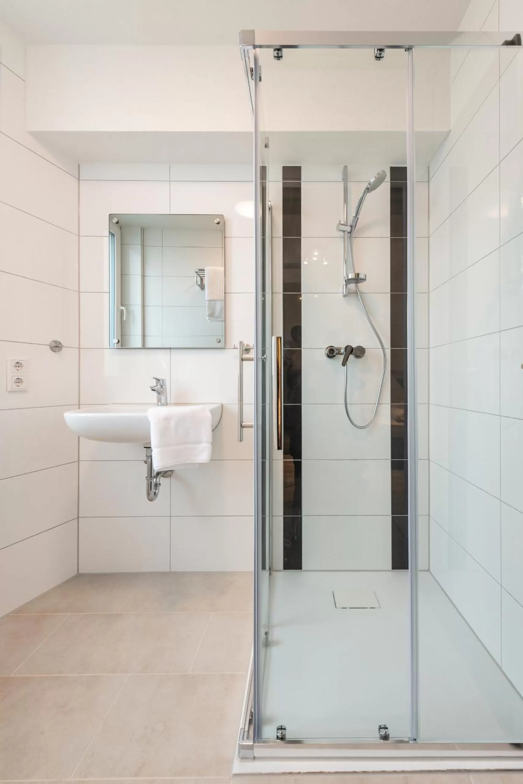 Bathroom in Hotel in Laisen