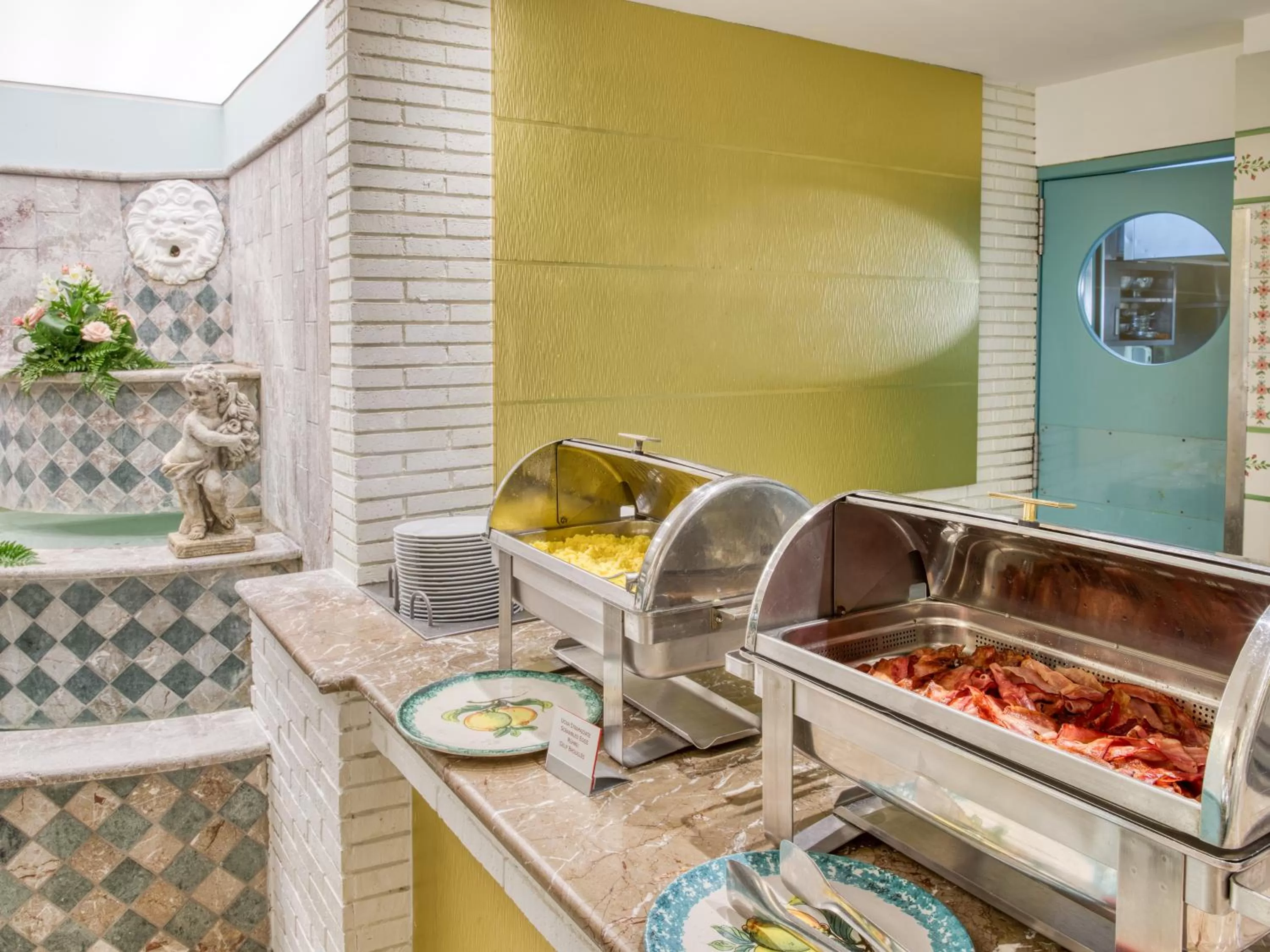 Breakfast in Hotel Antares