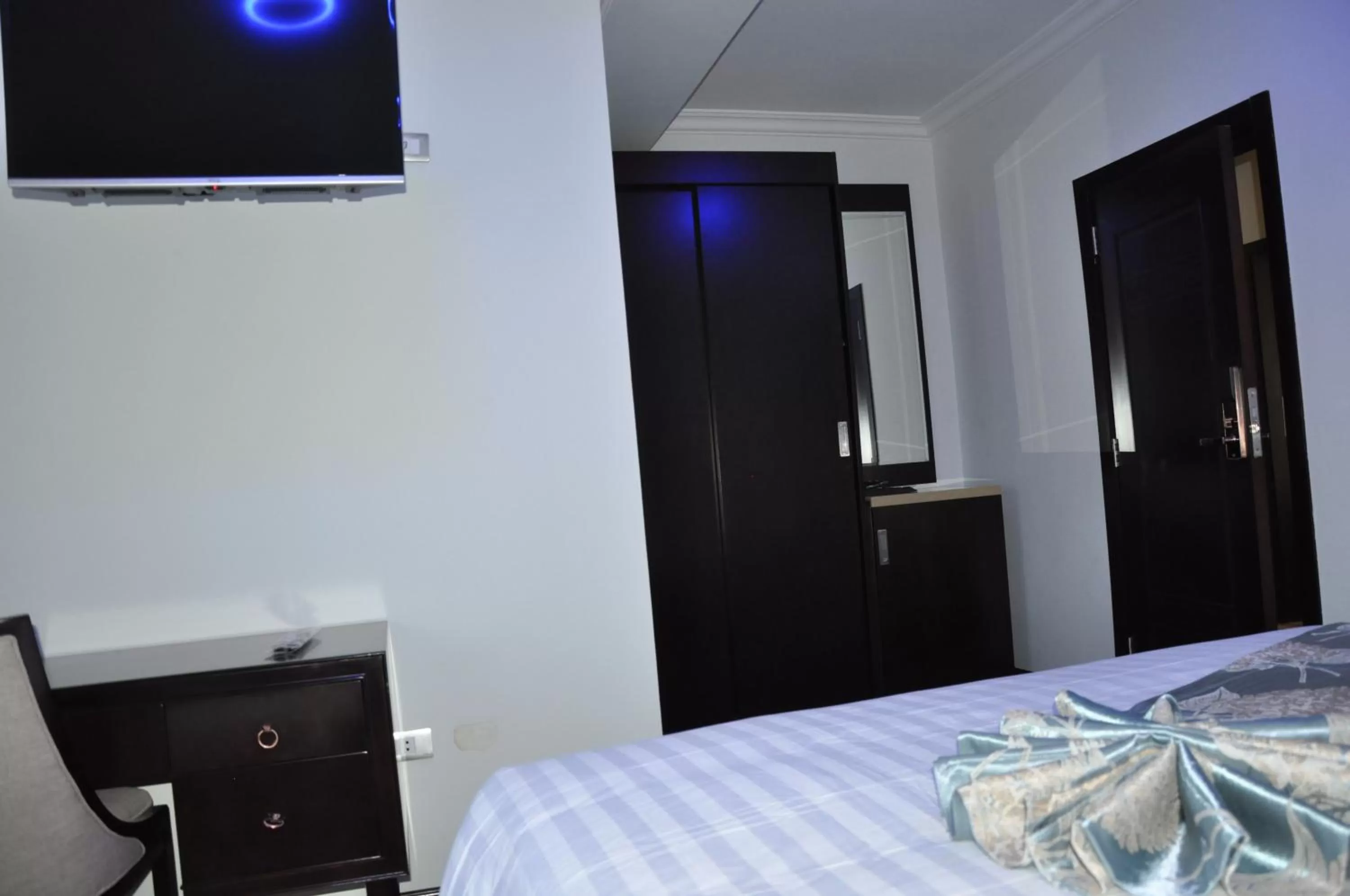 TV/Entertainment Center in North Addis Hotel