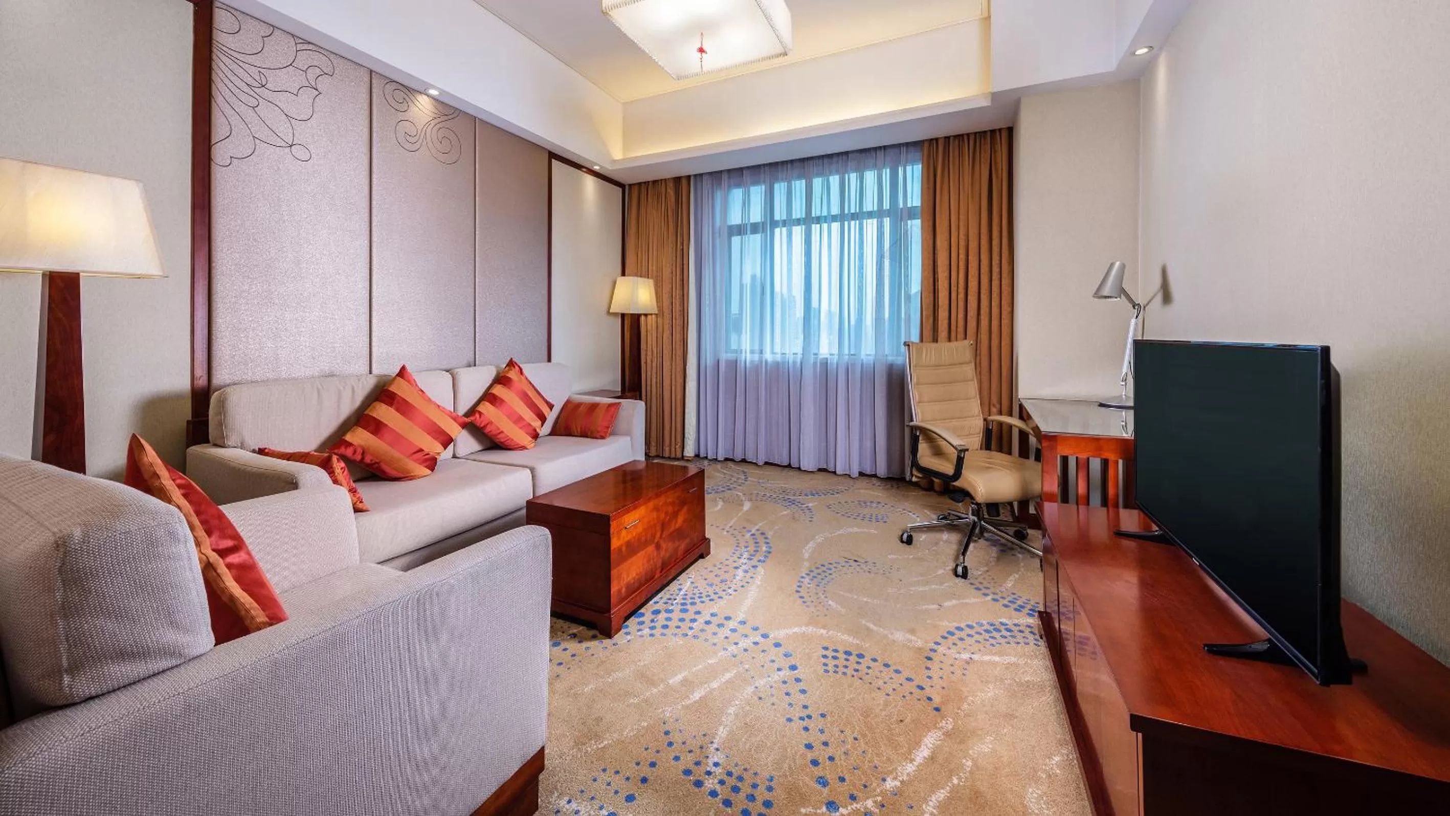 Photo of the whole room in Crowne Plaza Foshan by IHG